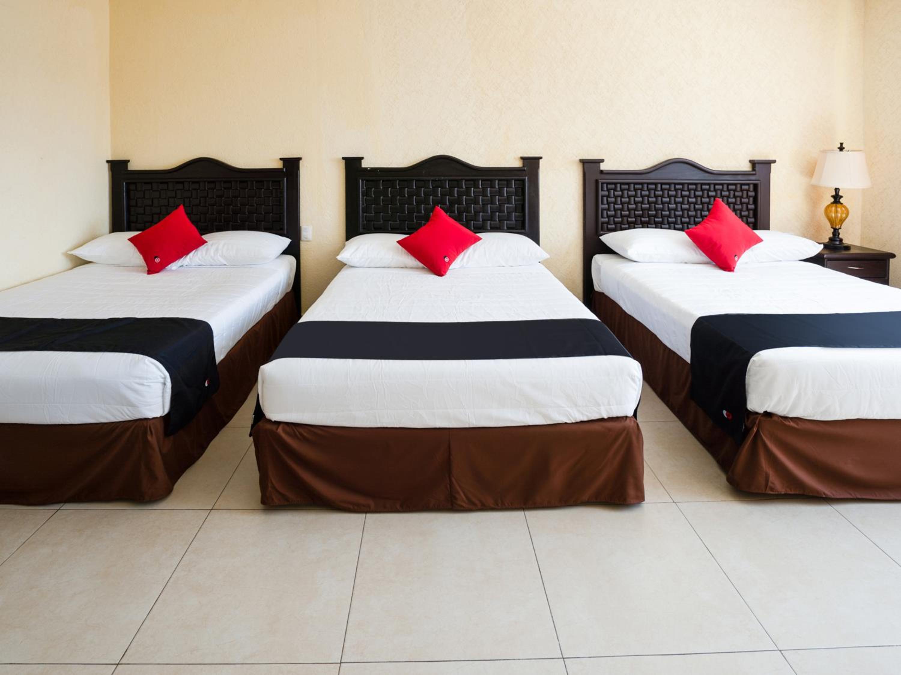 Standard Three beds - Photo 8