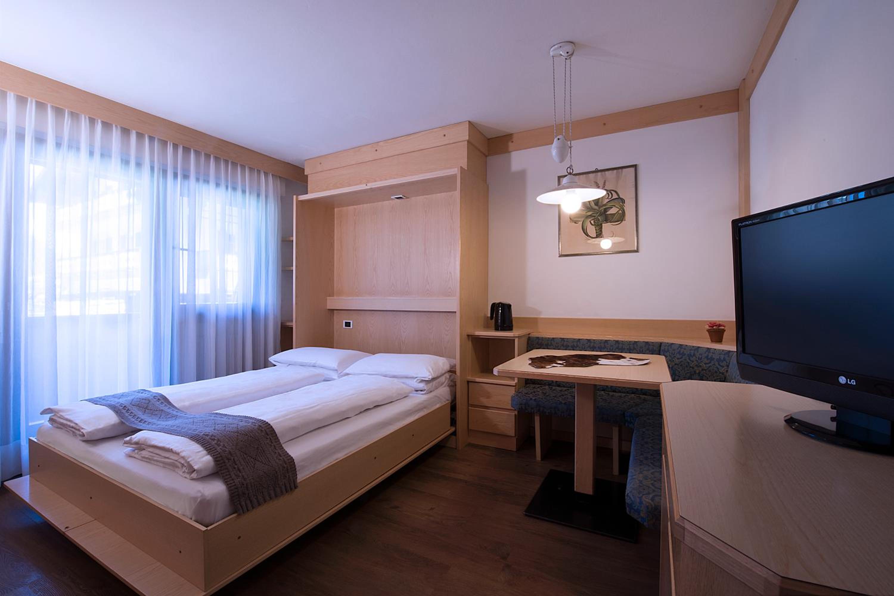 One-Bedroom Apartment (4 Adults)