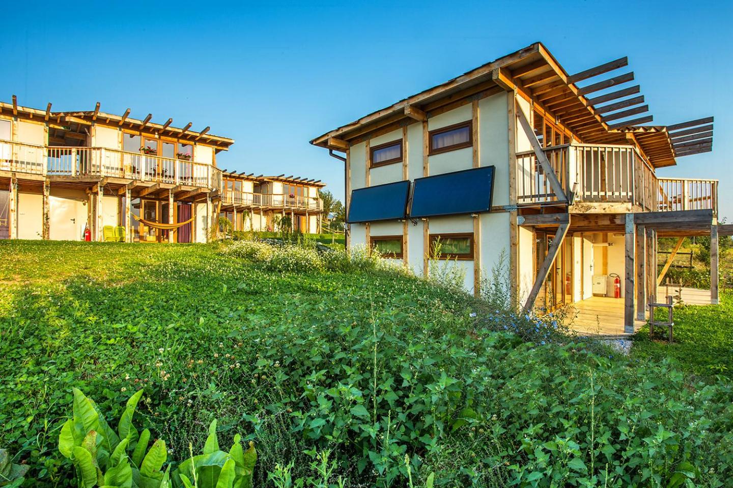 Quadruple Room with Garden View - Photo 3