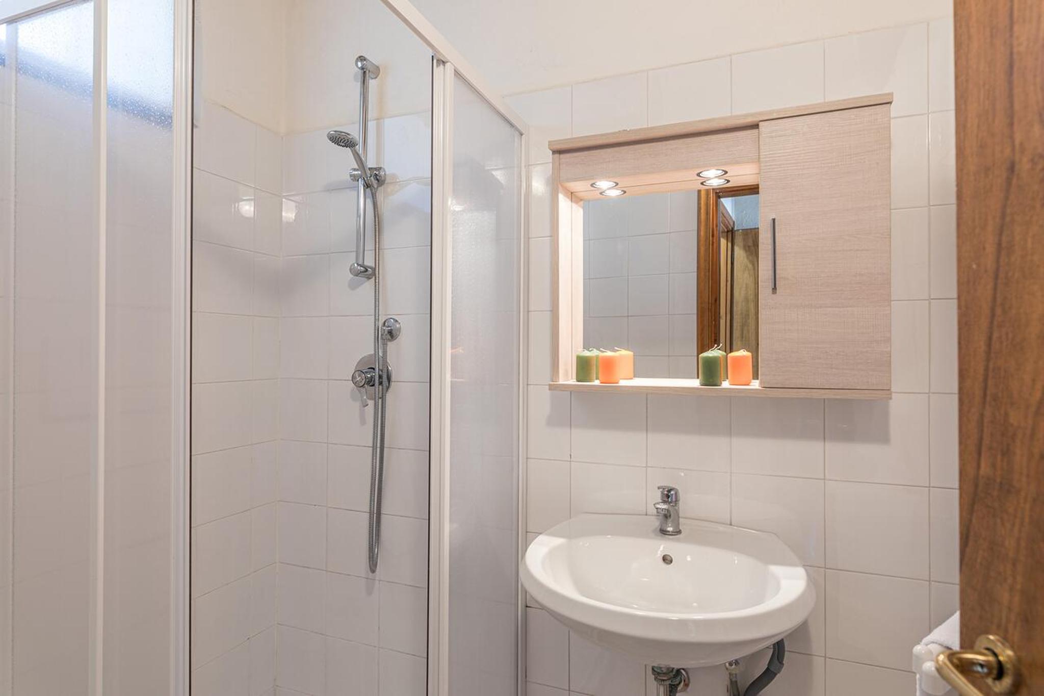 Three-Bedroom House on Two Floors photo 3