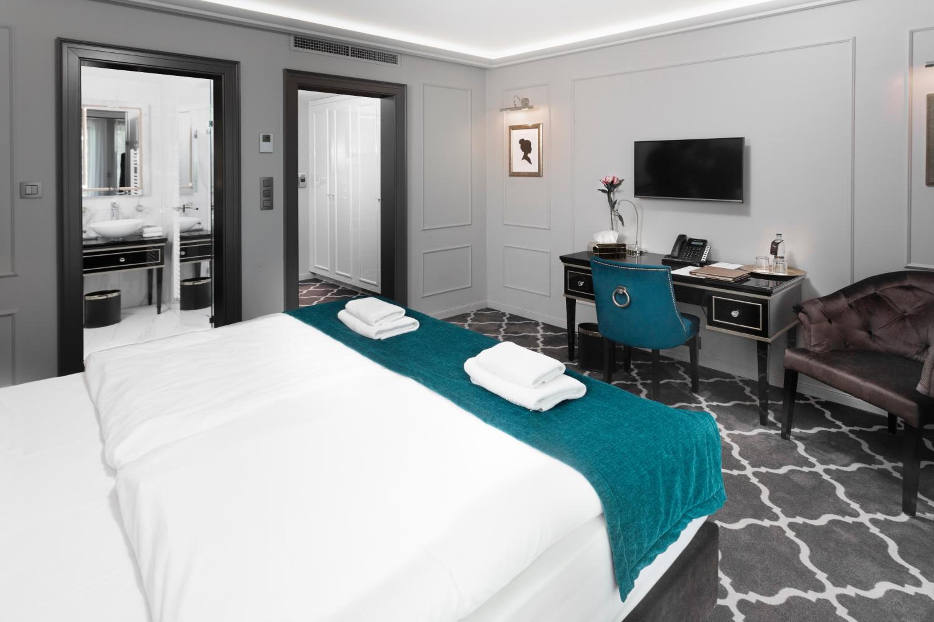 Superior Double Room with Terrace - Photo 3