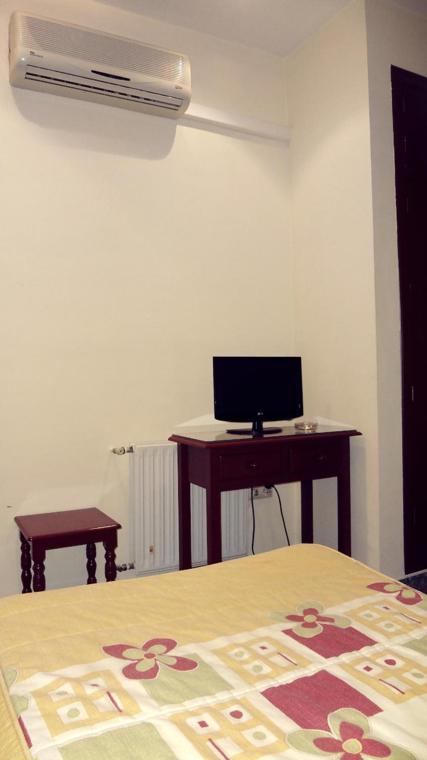 Double or Twin Room photo 3