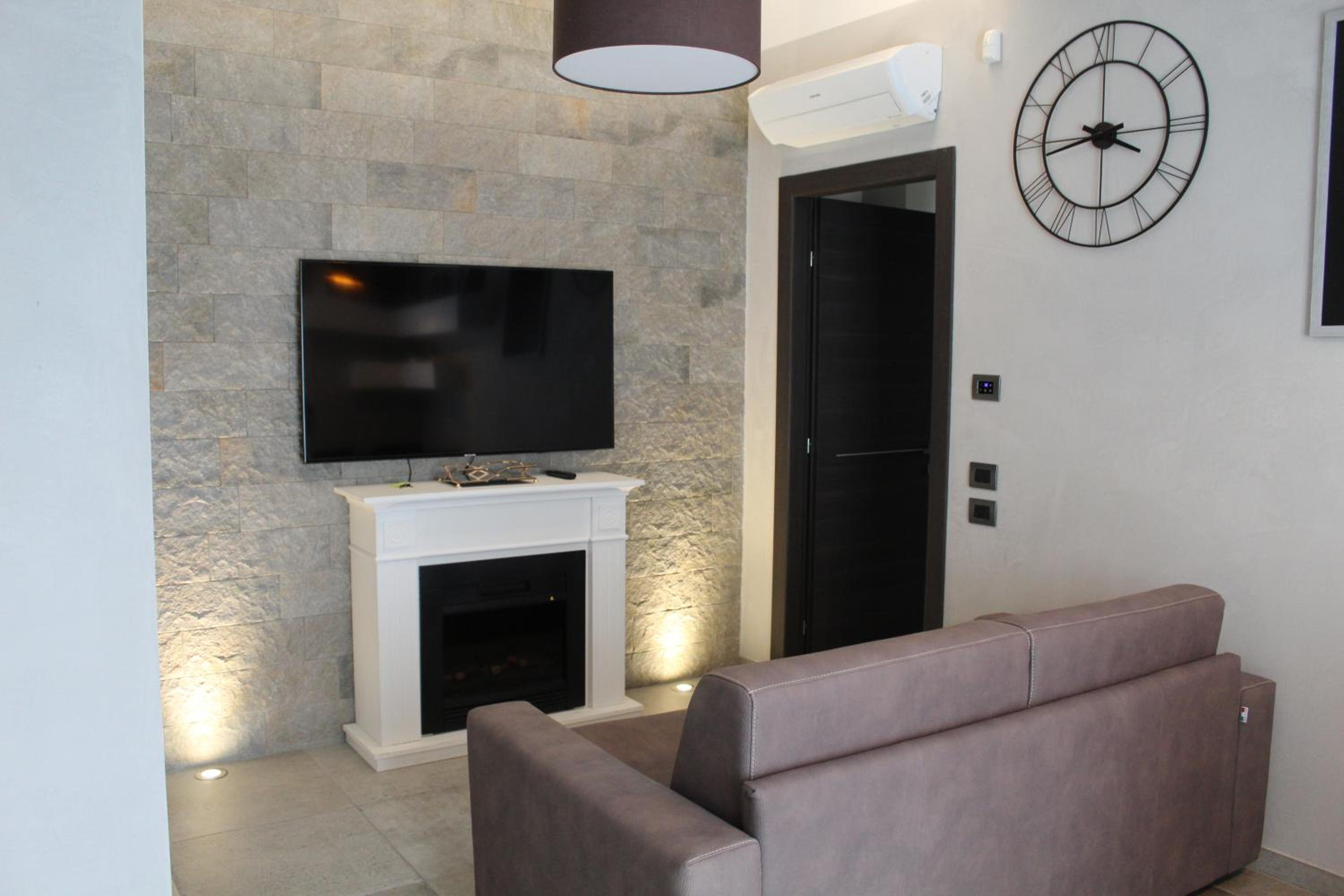Apartment with Terrace photo 2