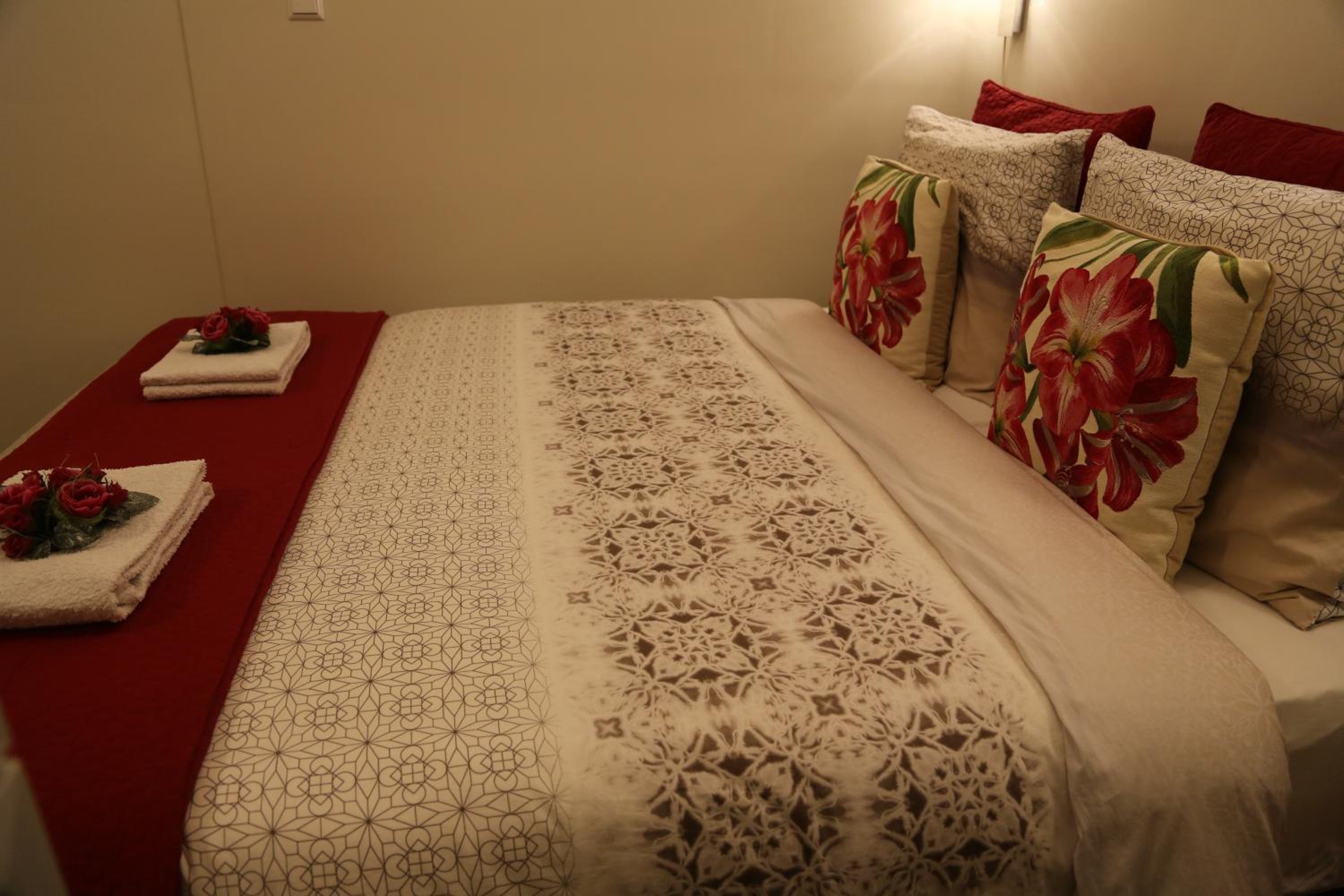Deluxe Double Room with Garden View - Photo 10