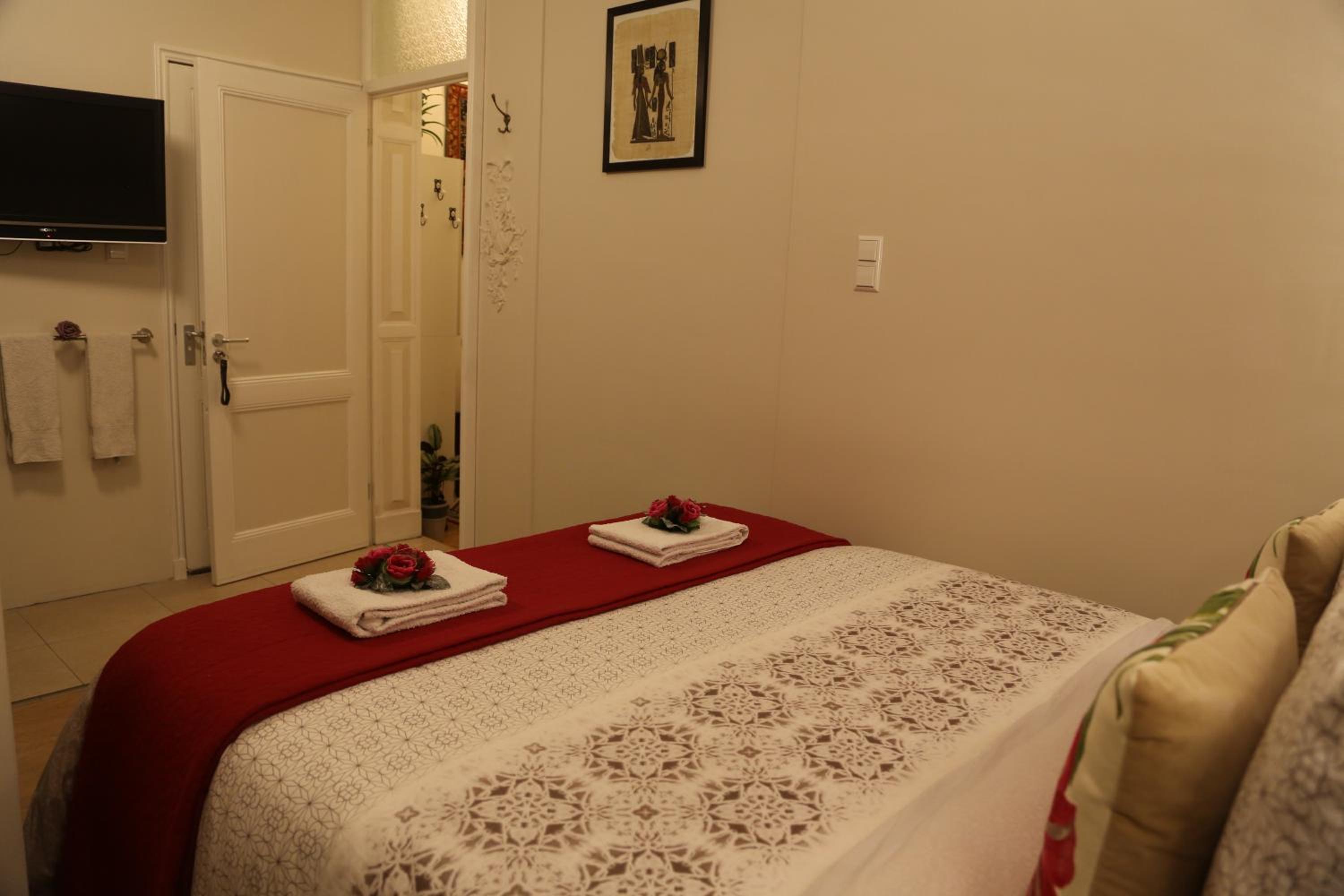 Deluxe Double Room with Garden View - Photo 9