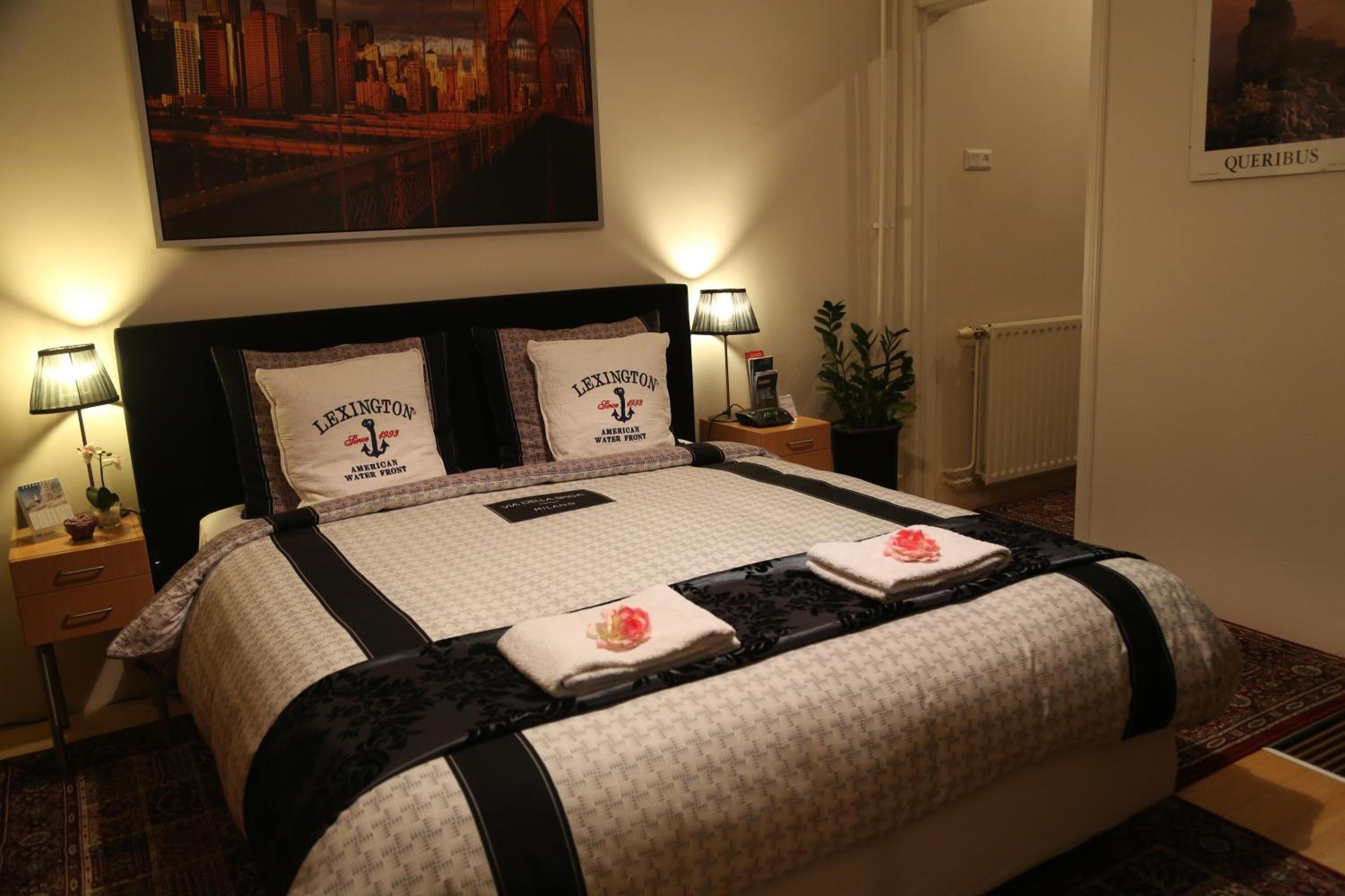 Two Connecting Double Rooms - Photo 15