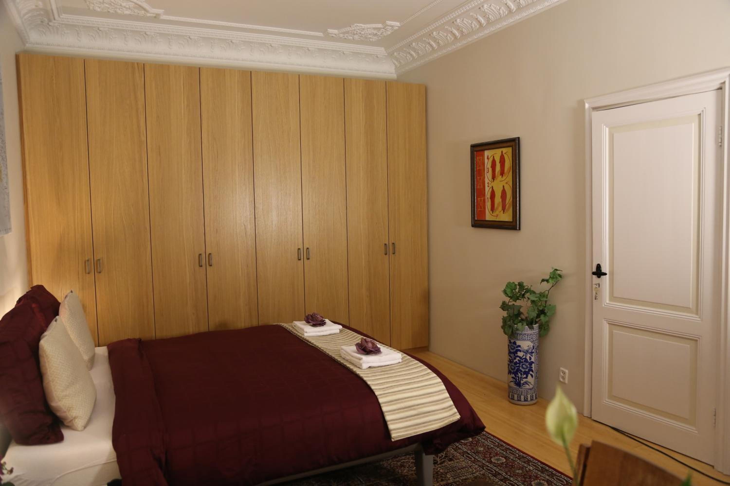 Two Connecting Double Rooms - Photo 20