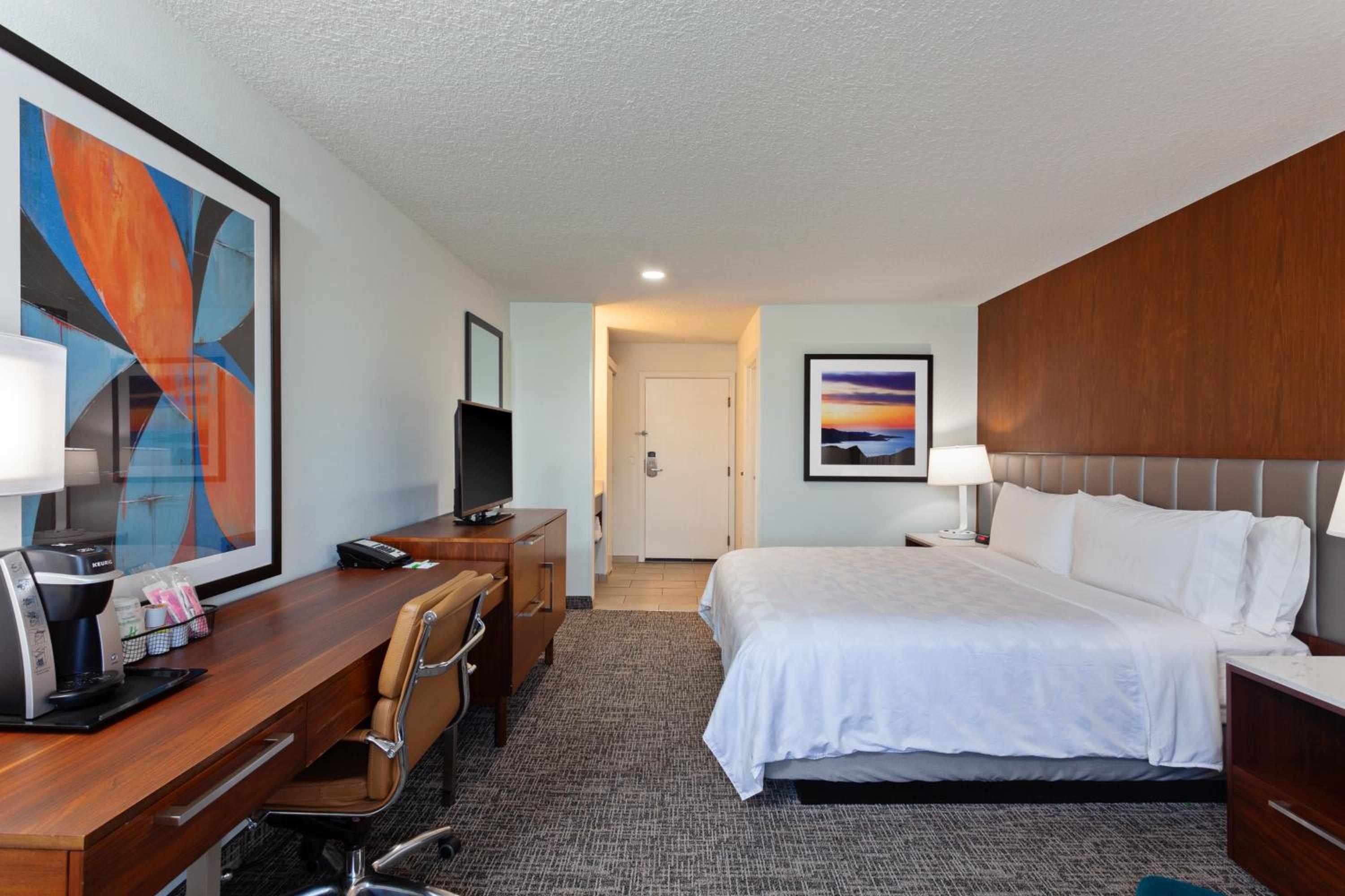 Standard King Room - Photo 2