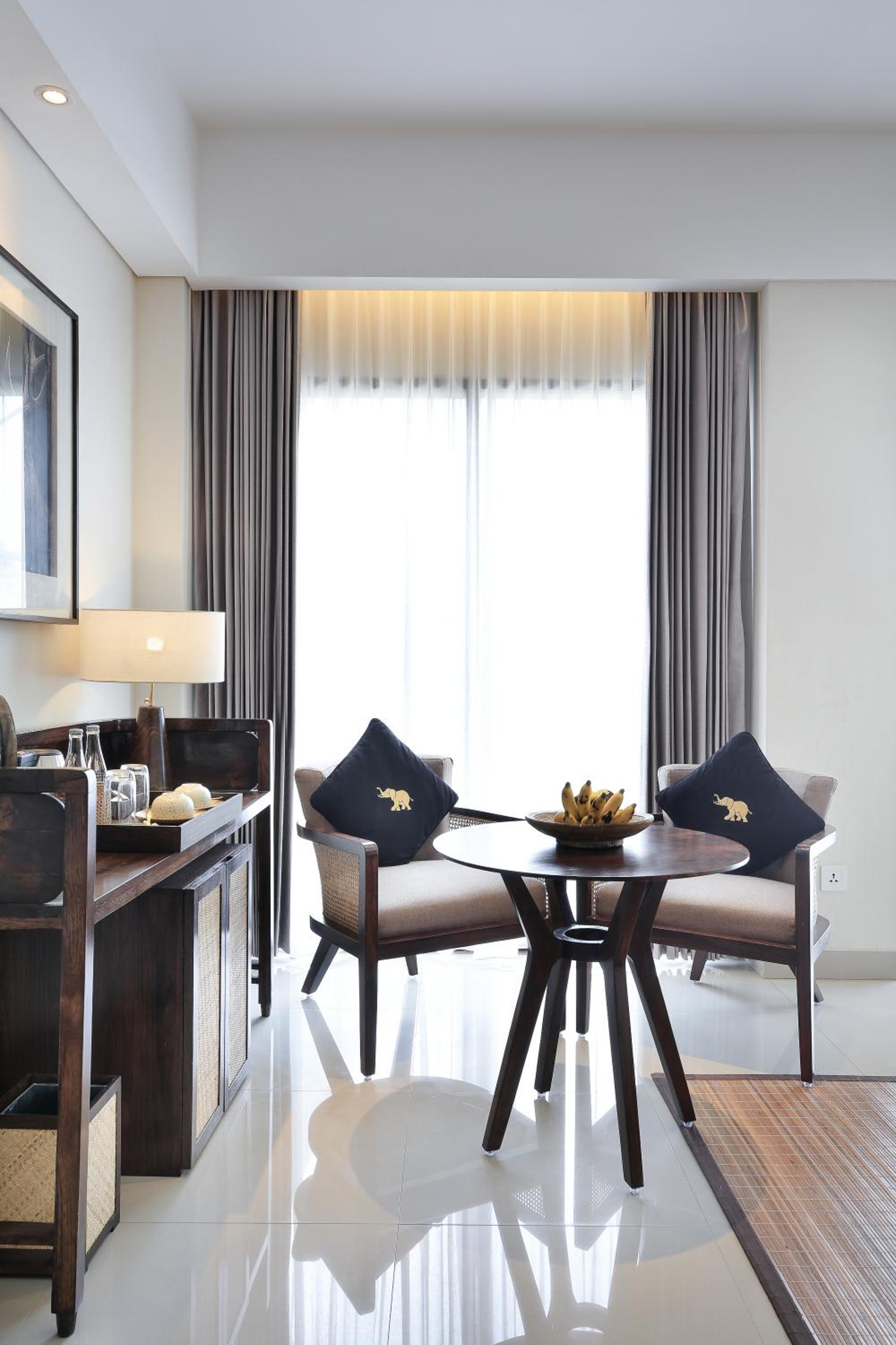 Sanctoo Suite Room with FREE Daily Ubud Shuttle Service, FREE Professional Photo Session, FREE Daily Mini-bar Enjoyment, FREE Curated Daily Activities, FREE 1x Afternoon Tea photo 2