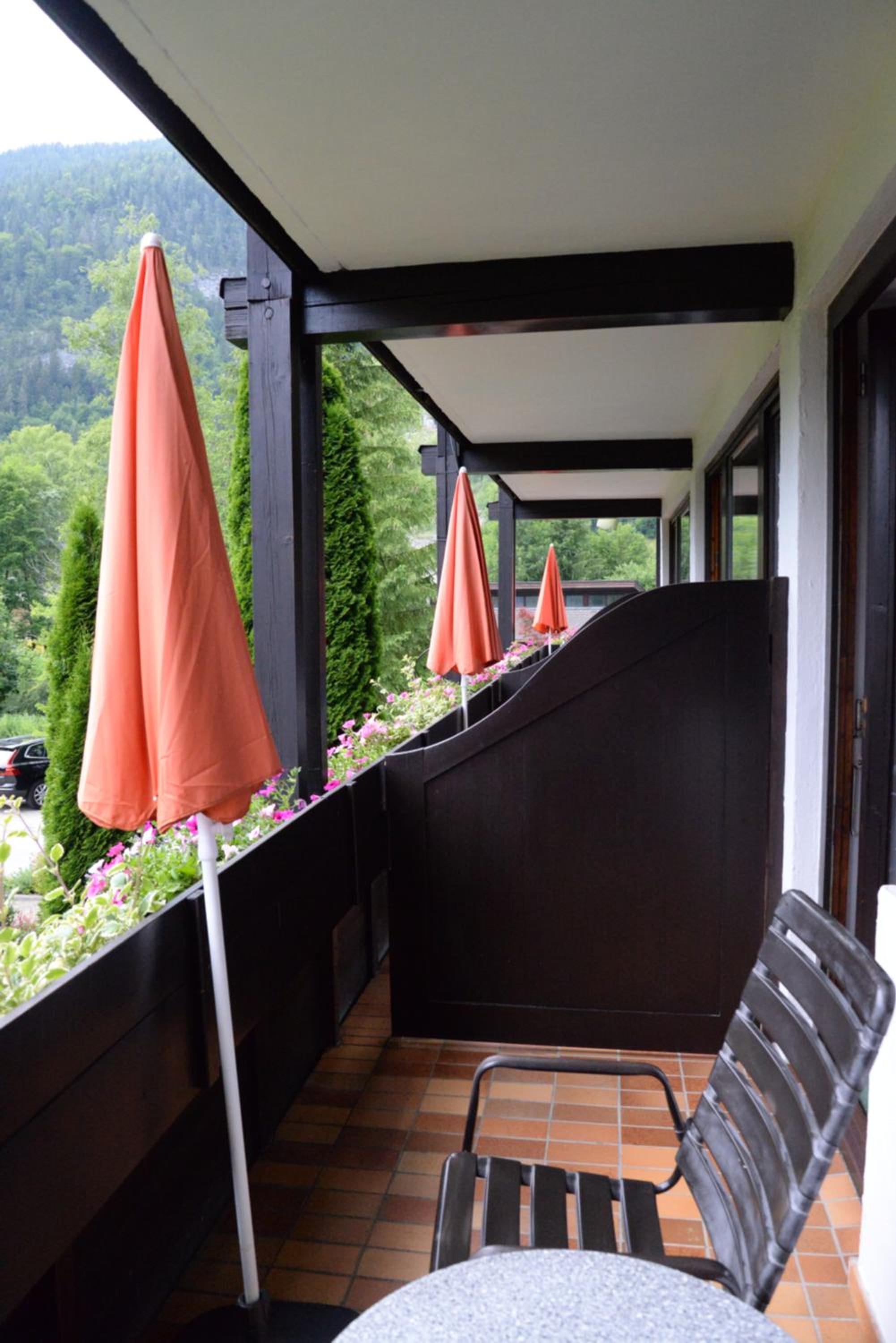 Double Room with Balcony - Photo 11