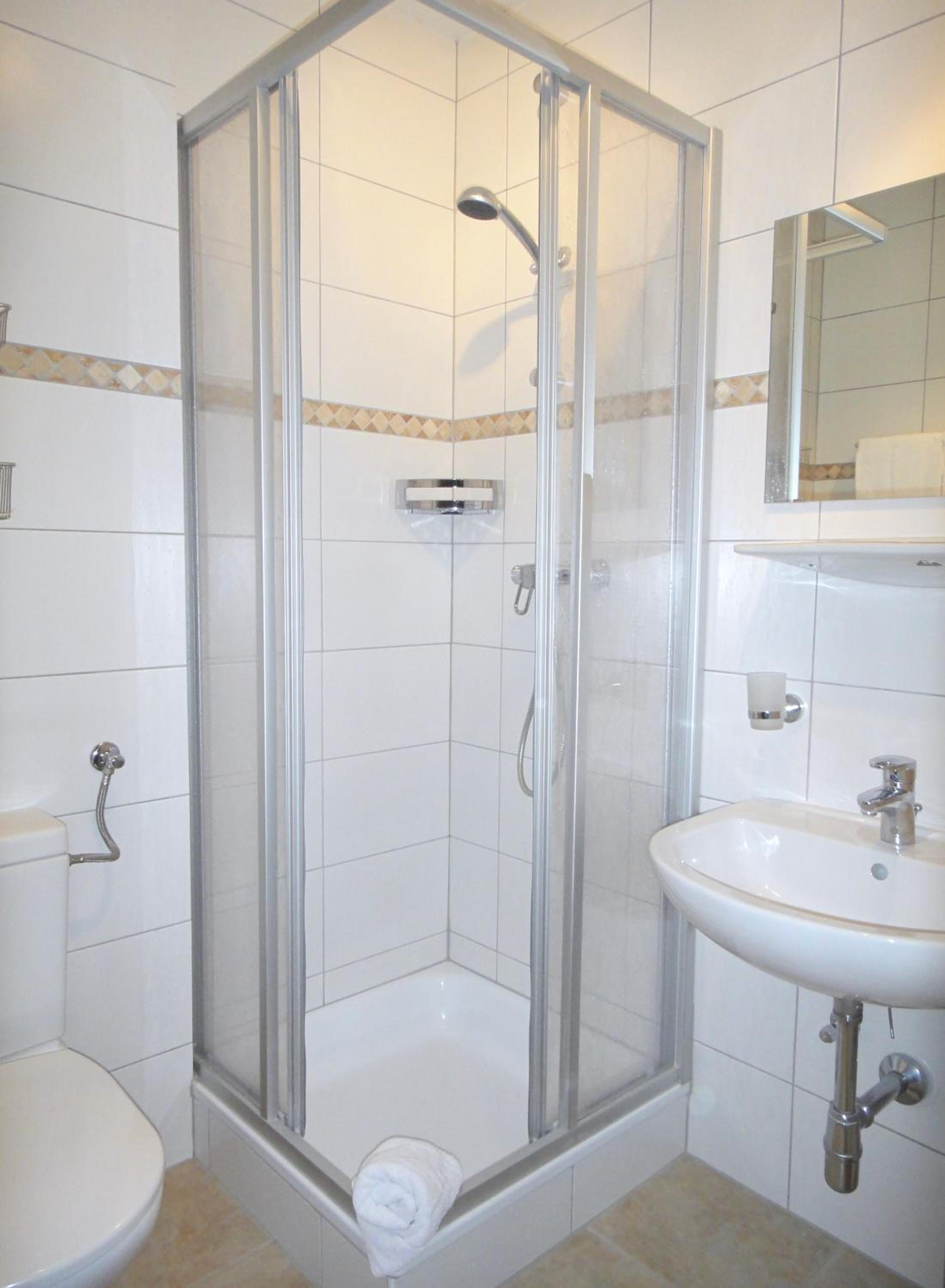 Double Room with Balcony - Photo 7