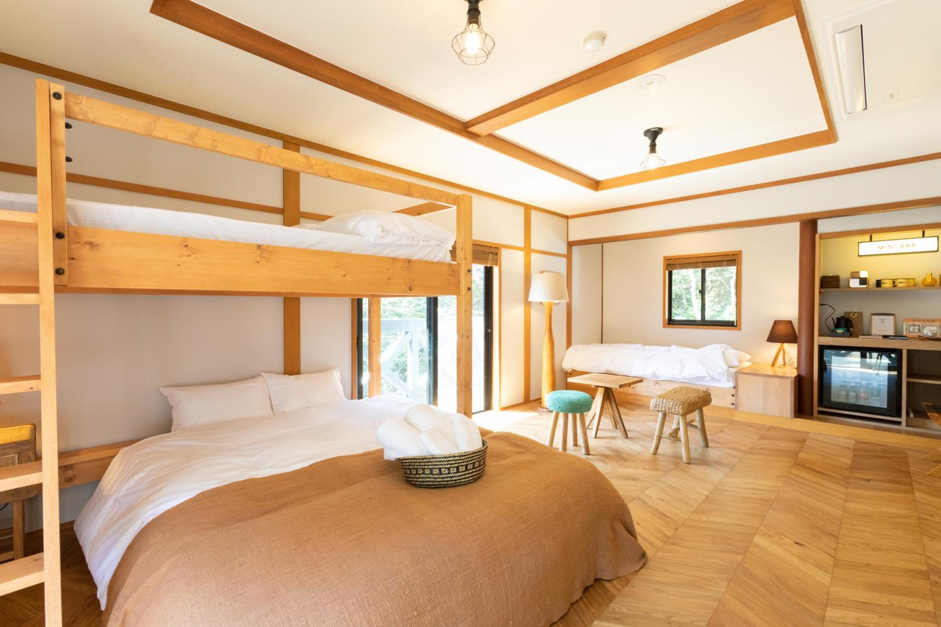 Economy Quadruple Room With Shared Bathroom