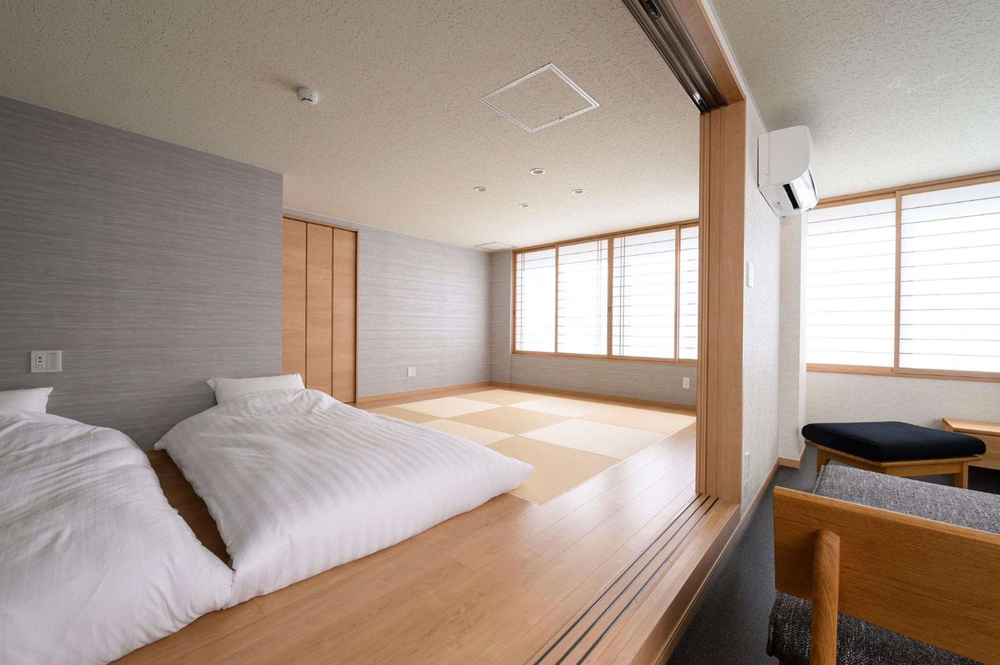Deluxe Suite - Photo 9