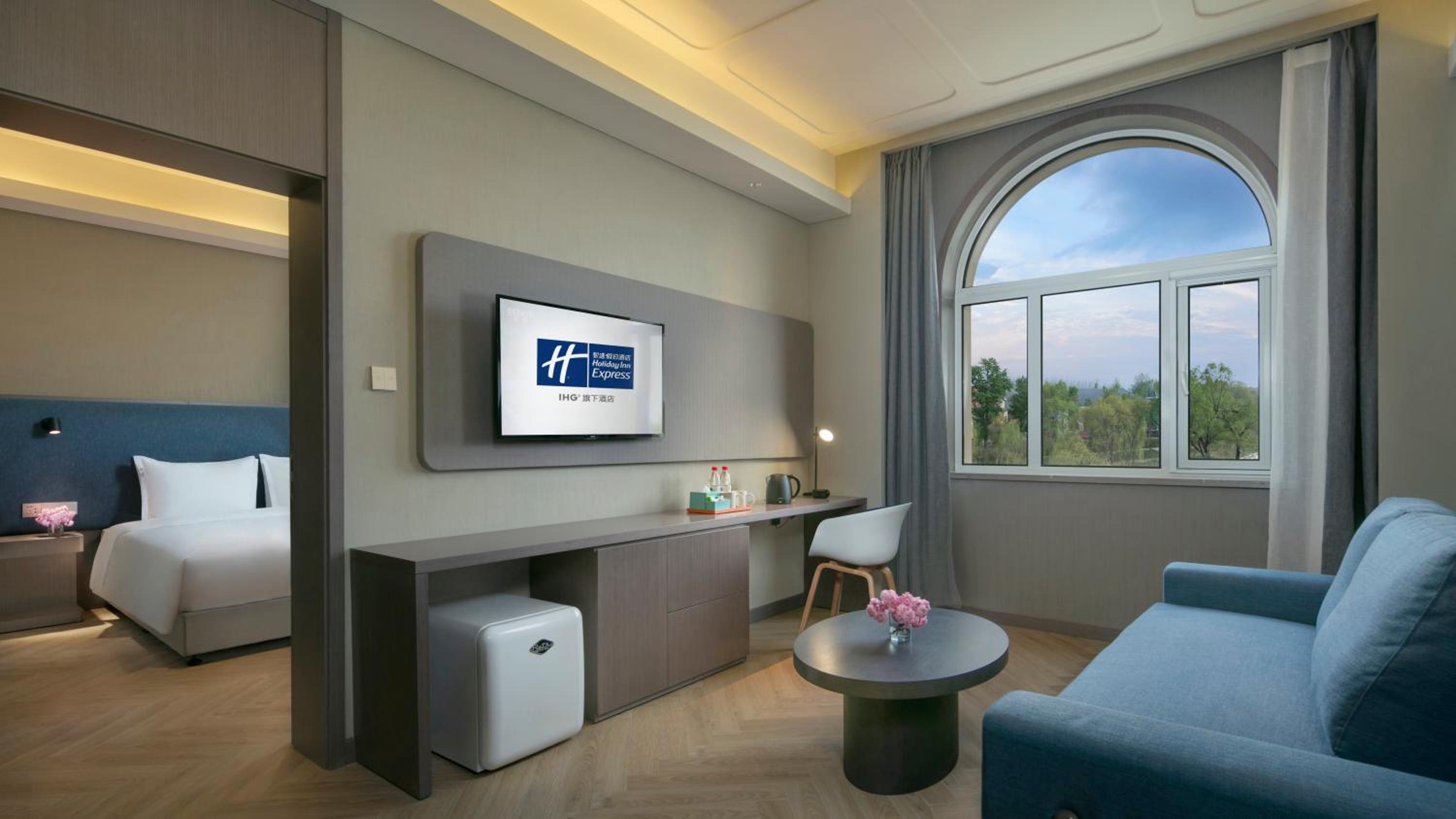 King Suite - Photo 5