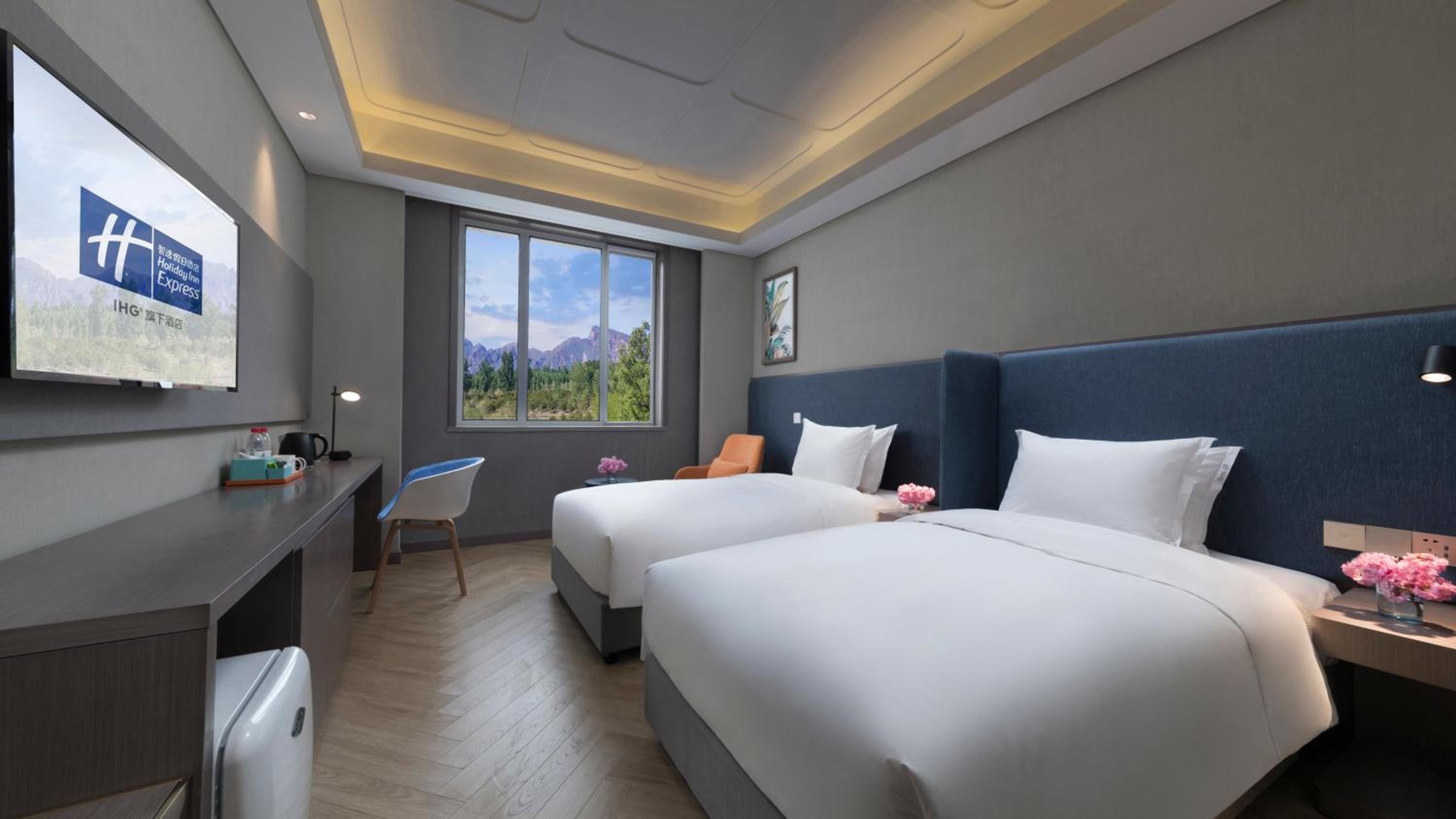 Standard Twin Room - Photo 2