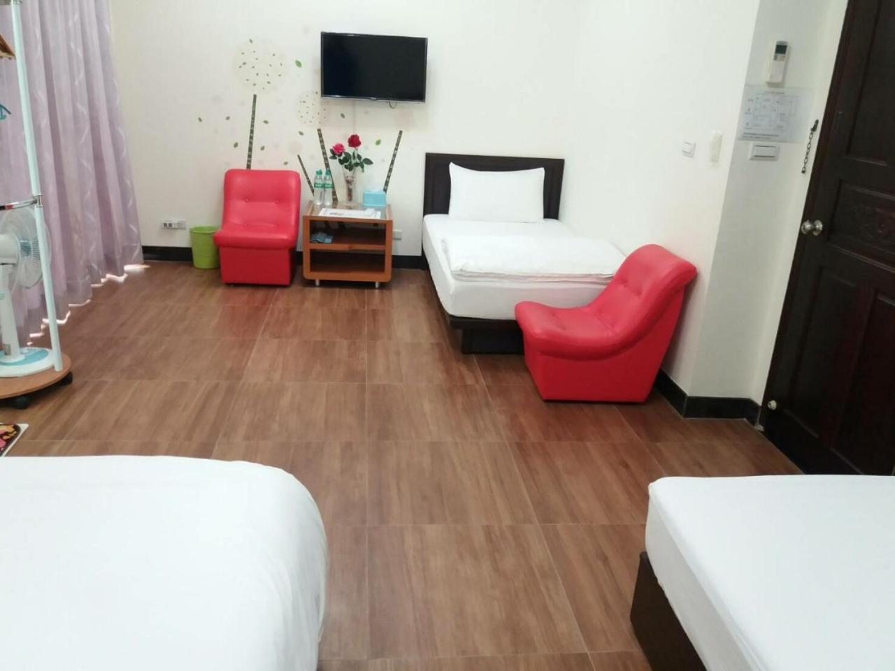Quadruple Room with Balcony photo 2