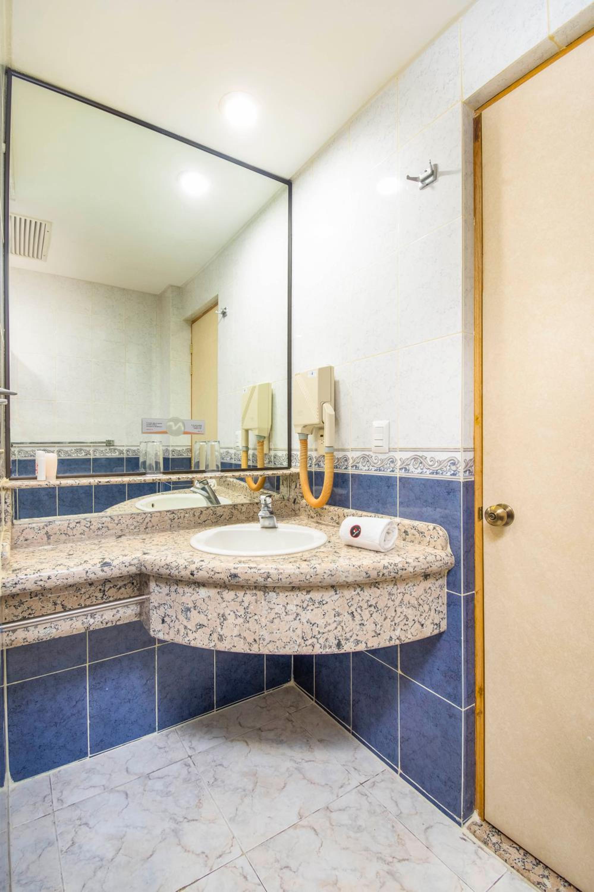 Junior Suite - Photo 9
