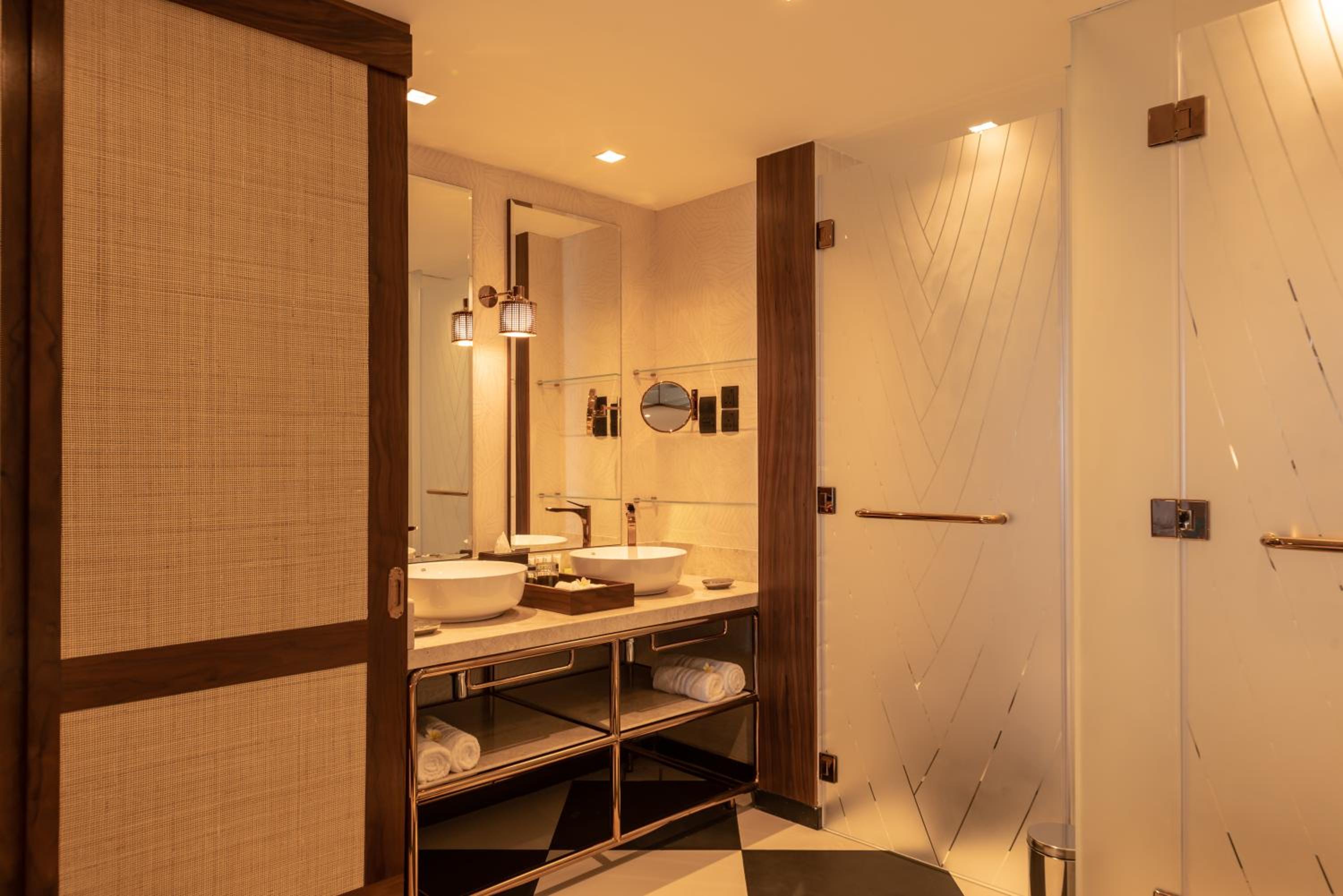 Ocean Sky Junior Suite - King - Photo 5