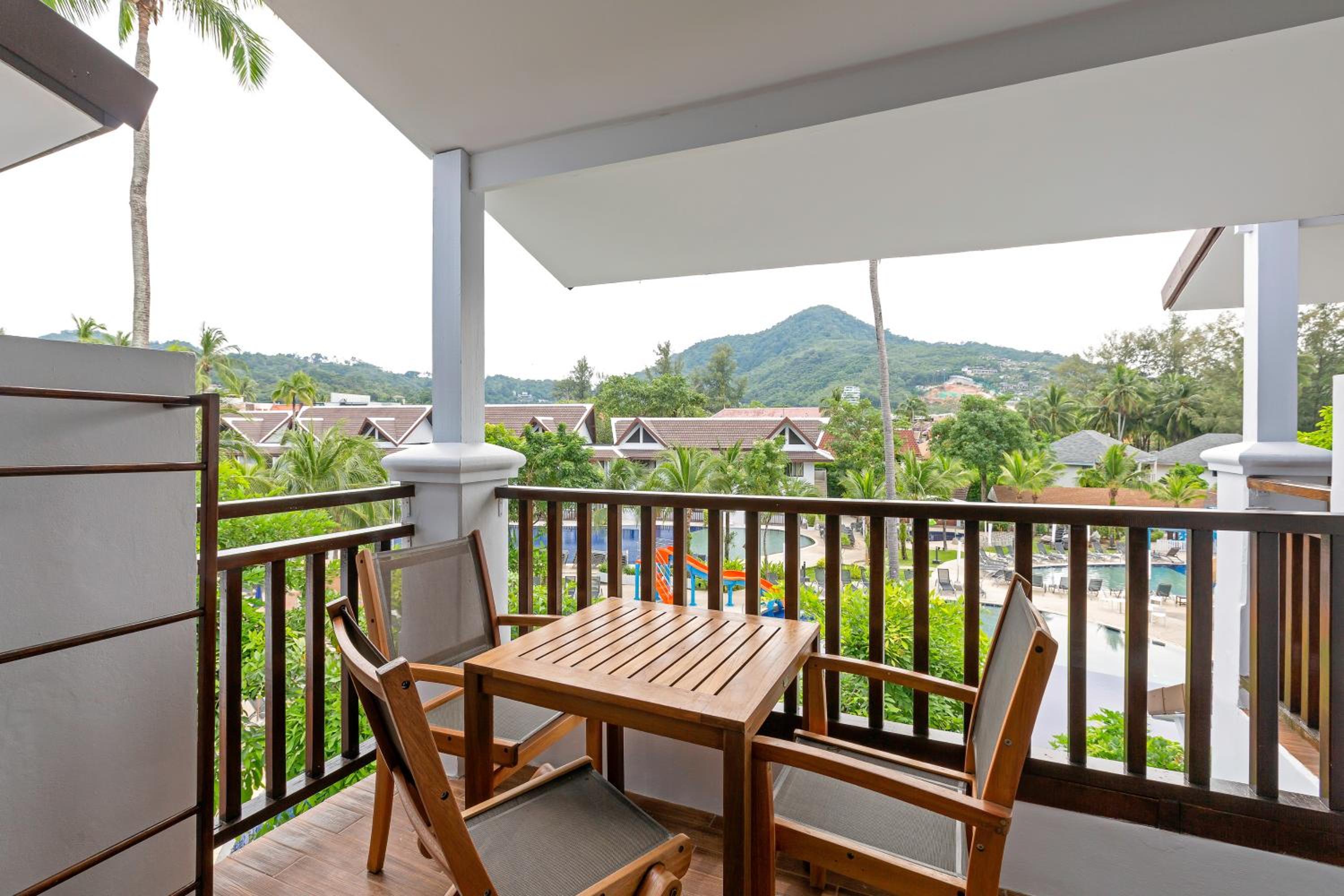 Studio with Pool View - Photo 9