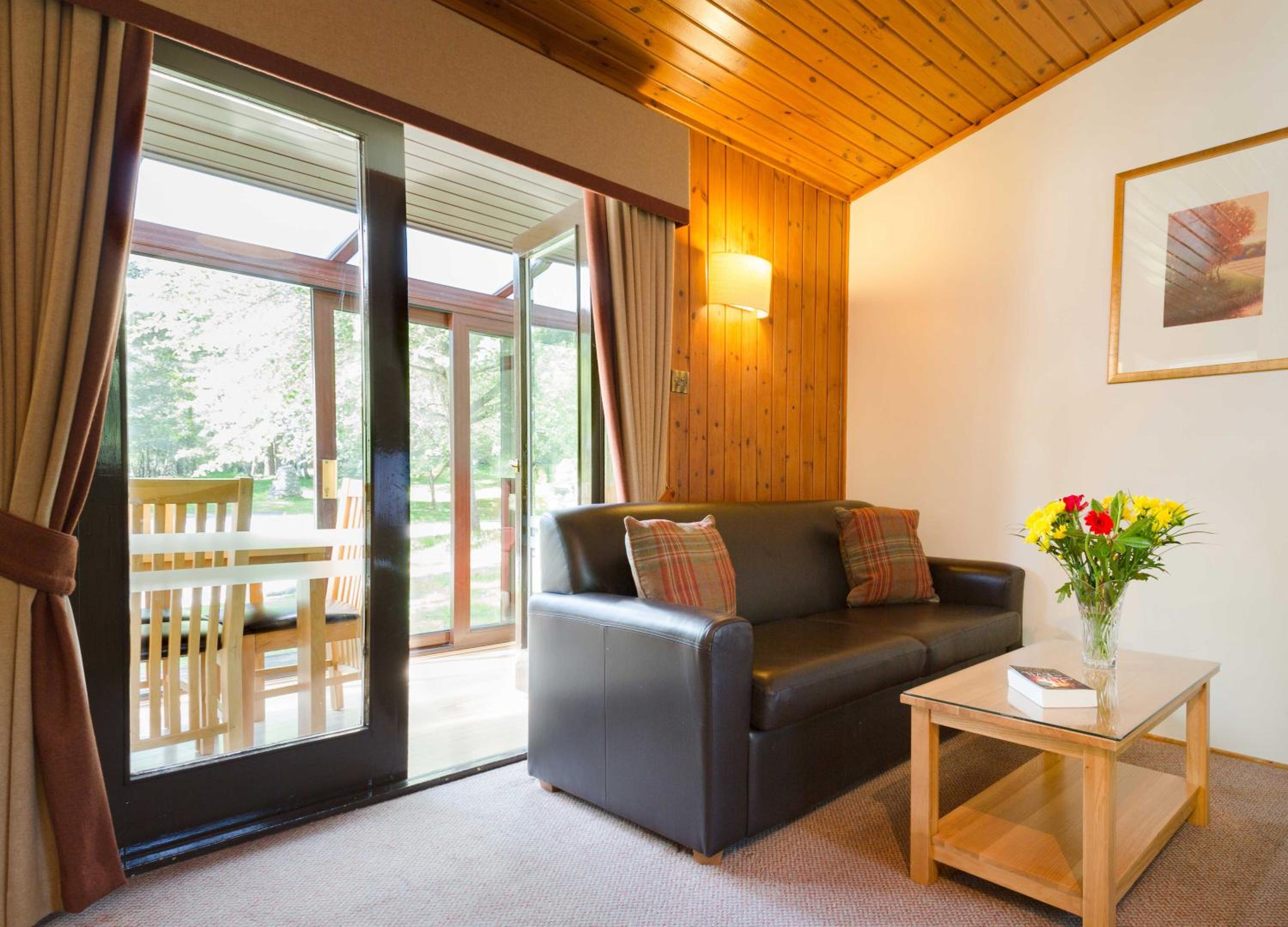 Classic Two Bedroom Woodland Cabin photo 1