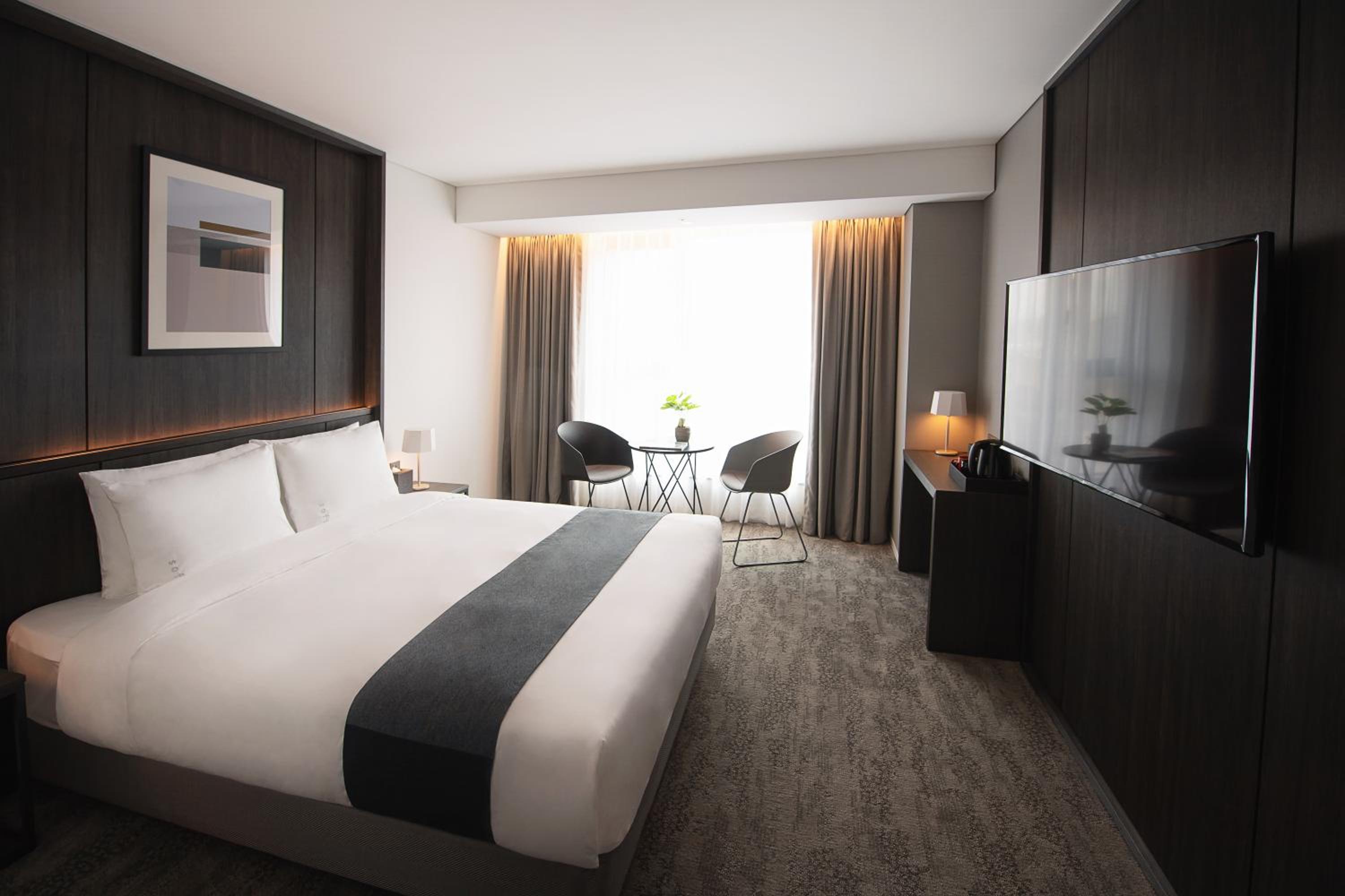 [Long Stay Rewards] Standard Double, 10+ nights–Breakfast Once for 2+20% F&B