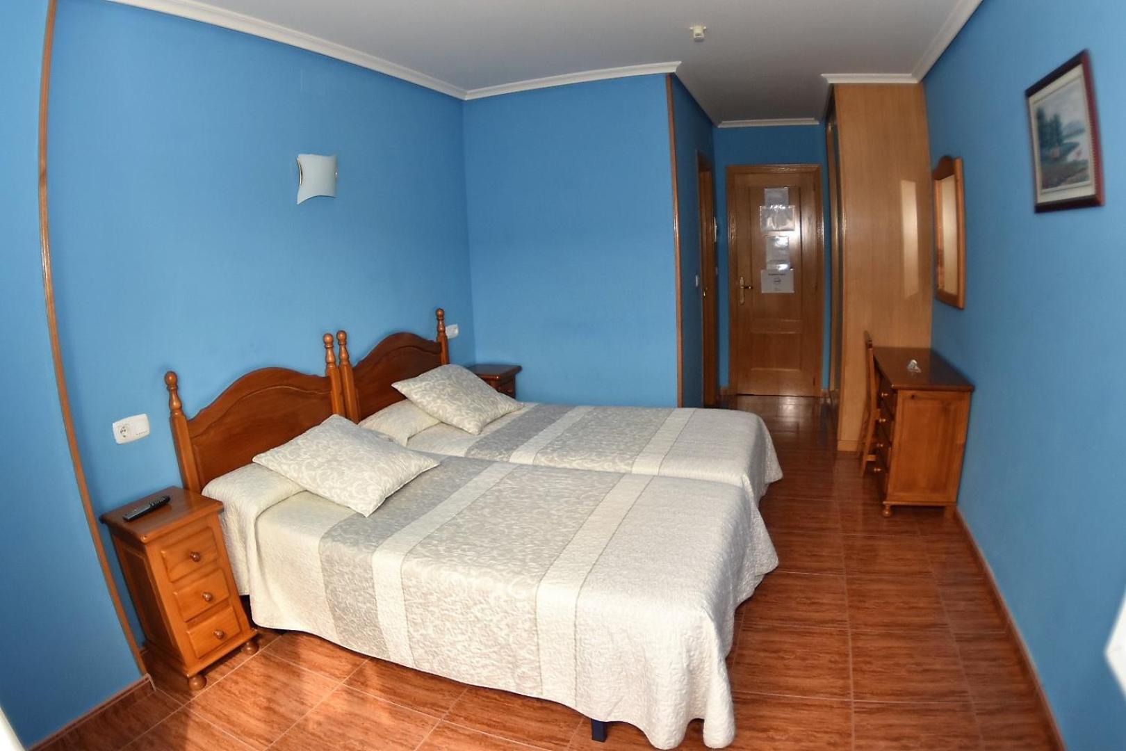 Double or Twin Room photo 3