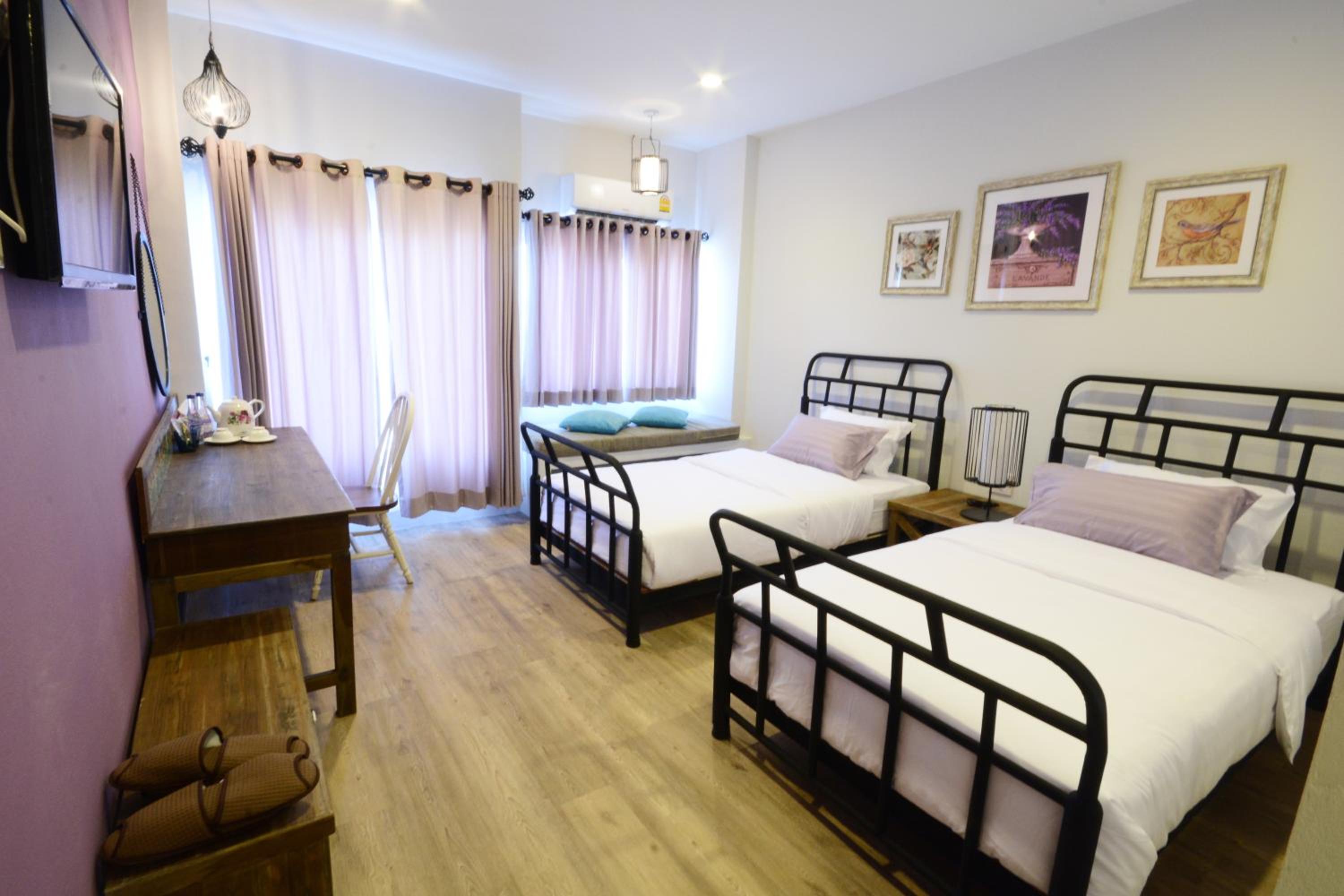 Standard Twin Room - Photo 5