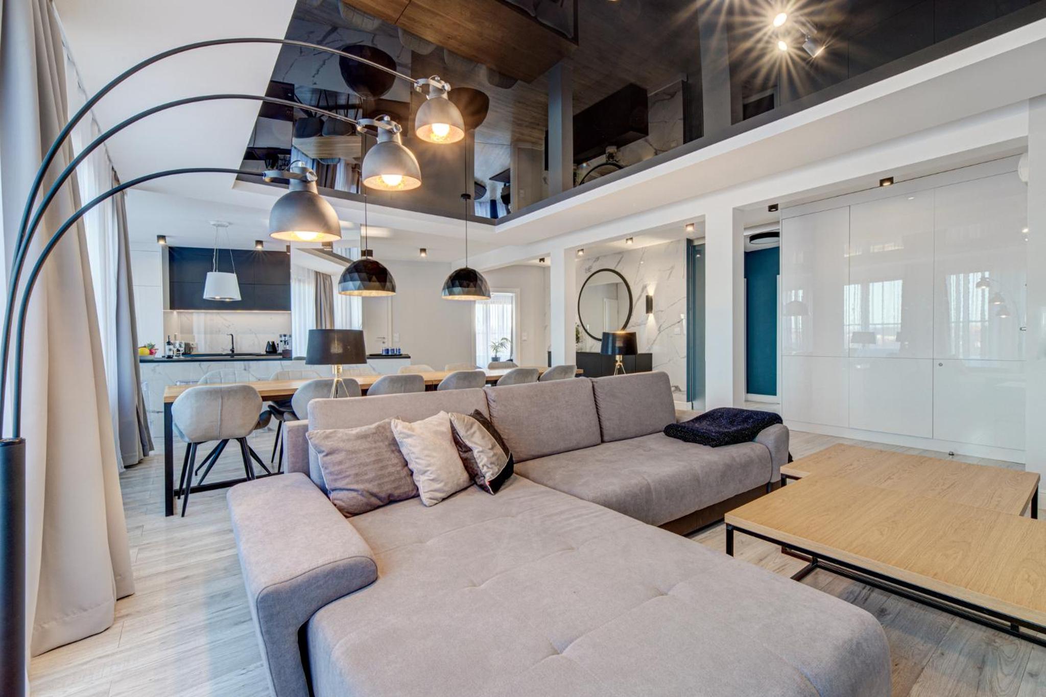 Penthouse Black Apartment photo 3