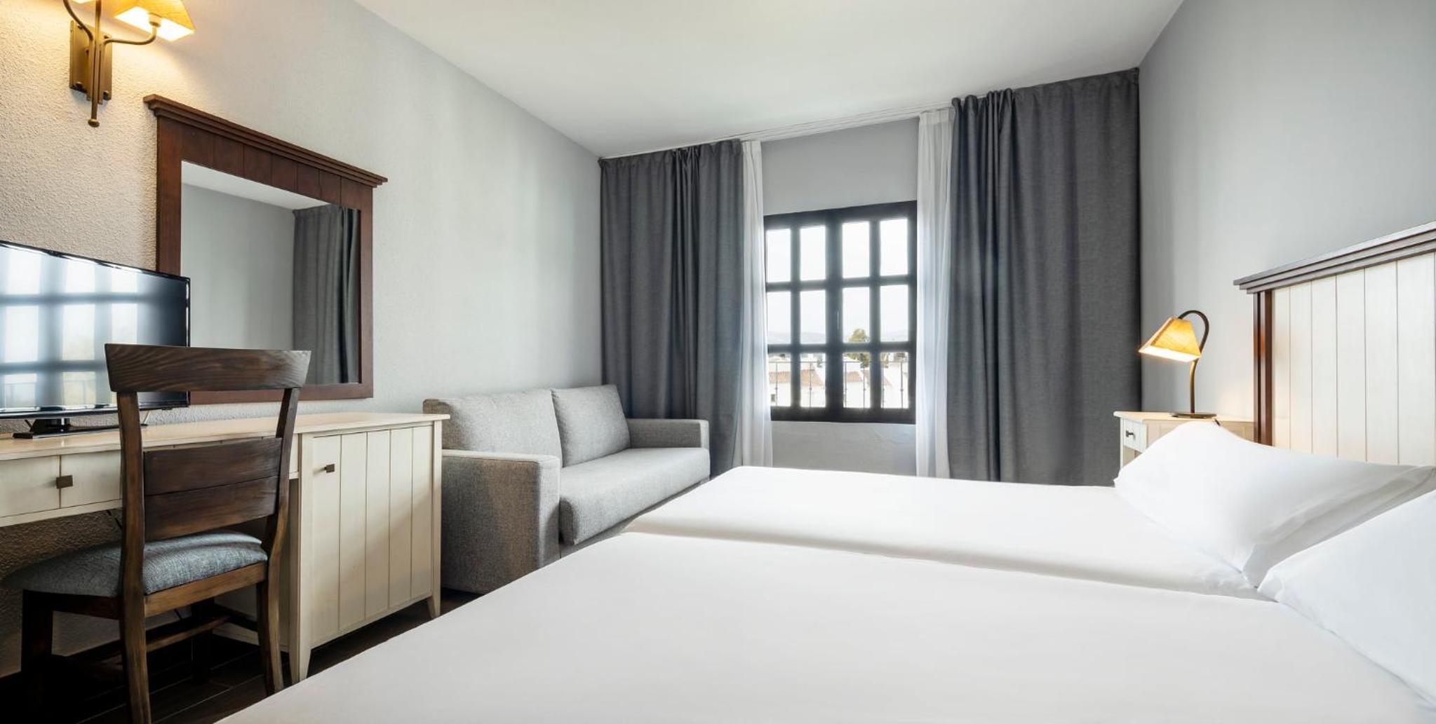 Triple Room with Pool View (2 Adults + 1 Child ) thumbnail 5
