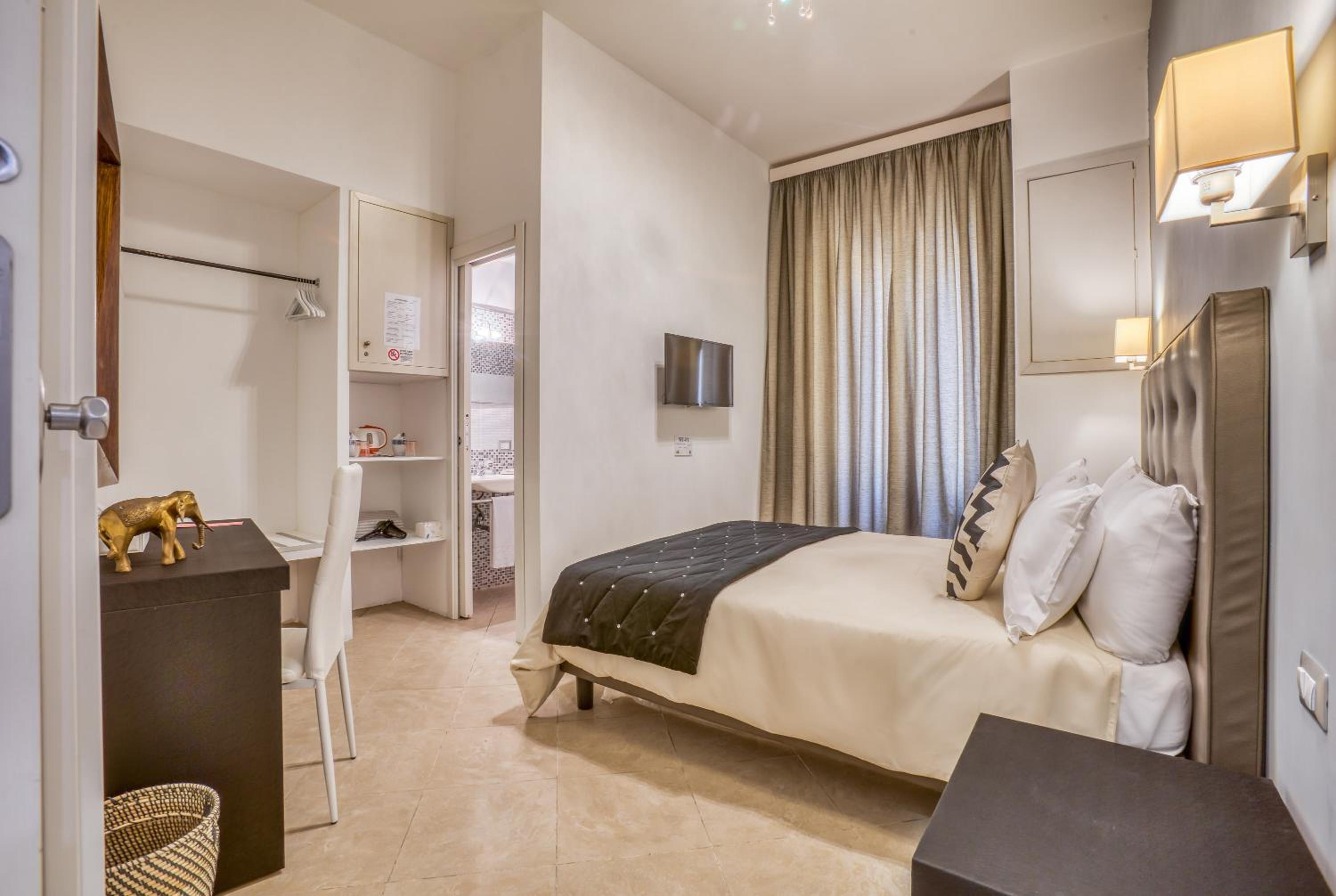 Double Room photo 3