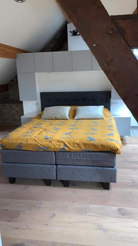 Large Double Room with Private Shower - Attic photo 2