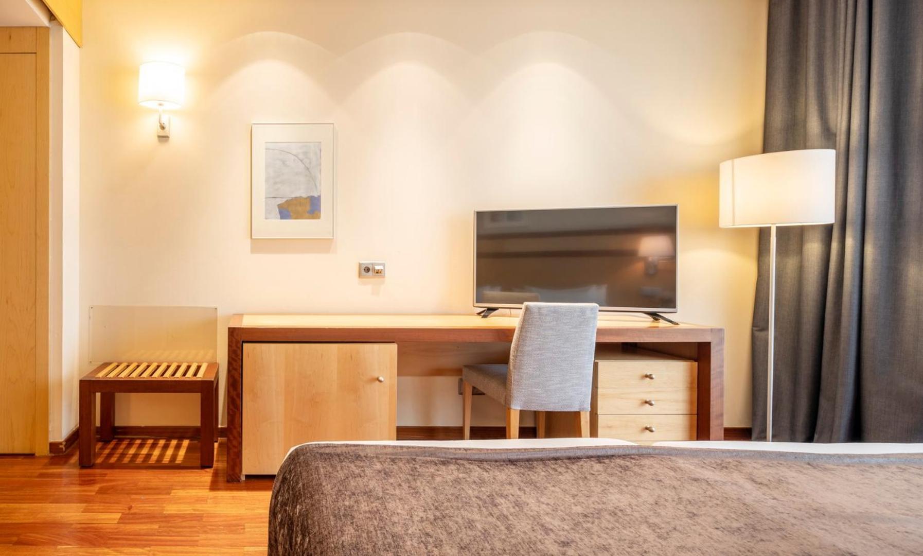 Double or Twin Room - Photo 2