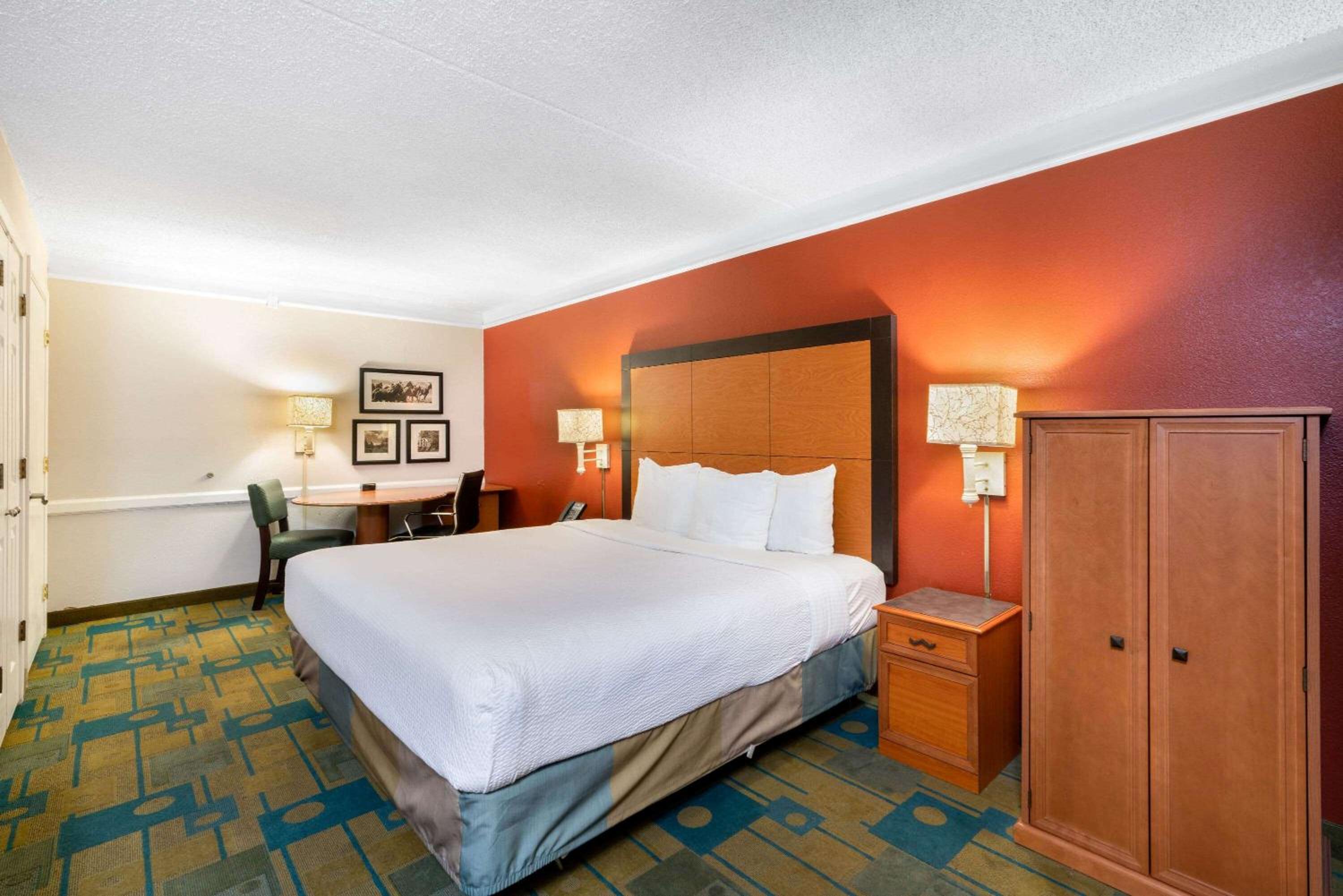 King Room - Disability Access - Photo 1