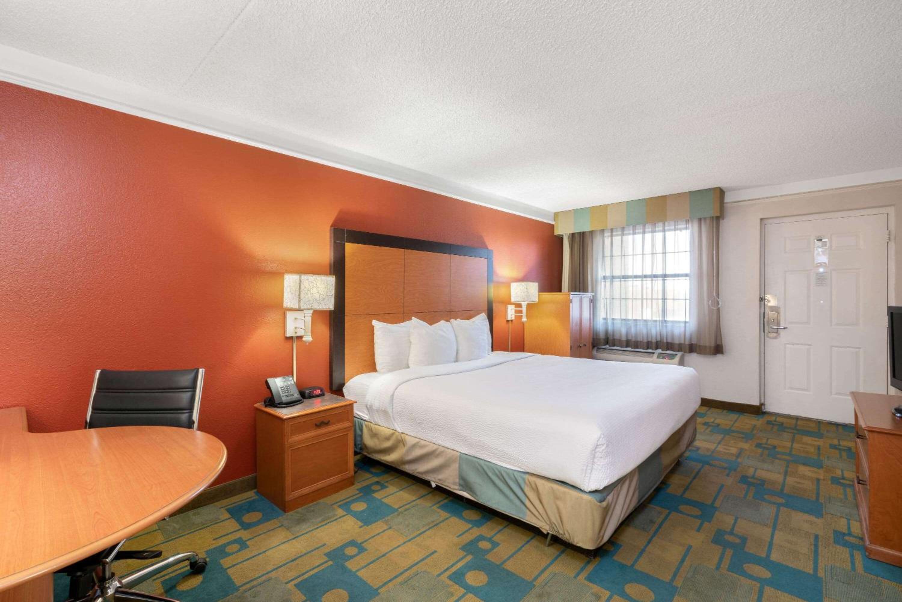 King Room - Disability Access - Photo 2