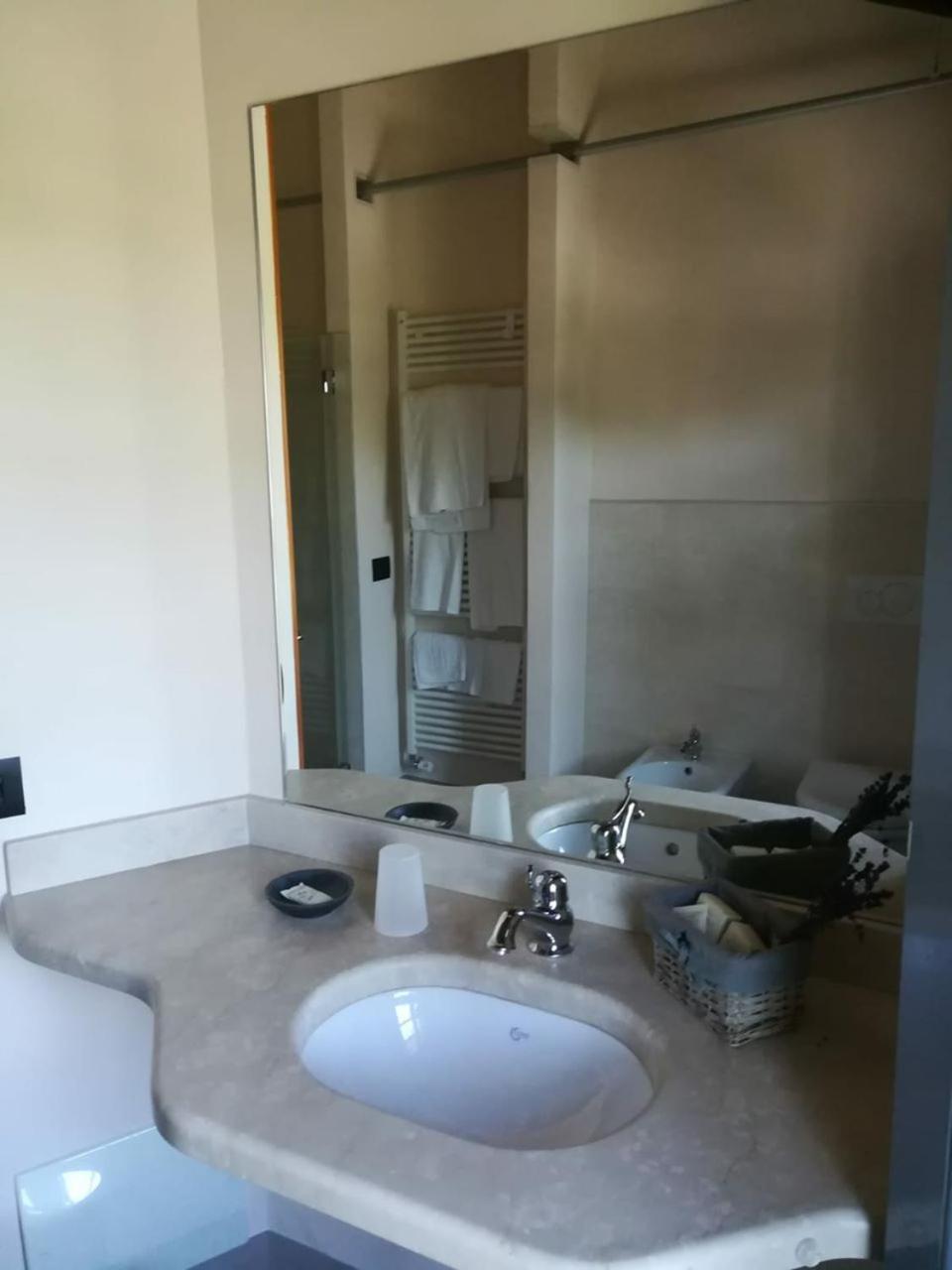 Deluxe Room - Photo 4