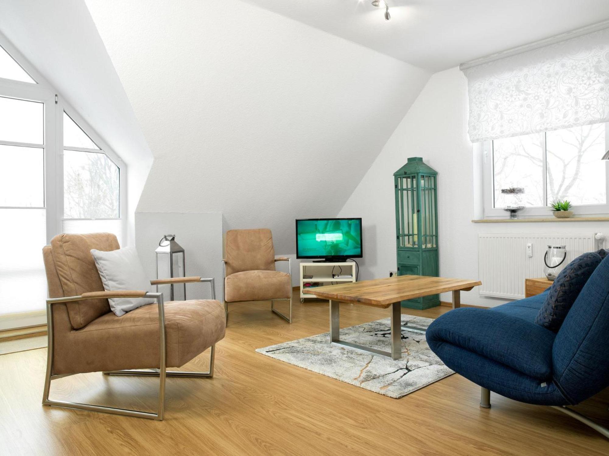 Apartment with Balcony photo 1