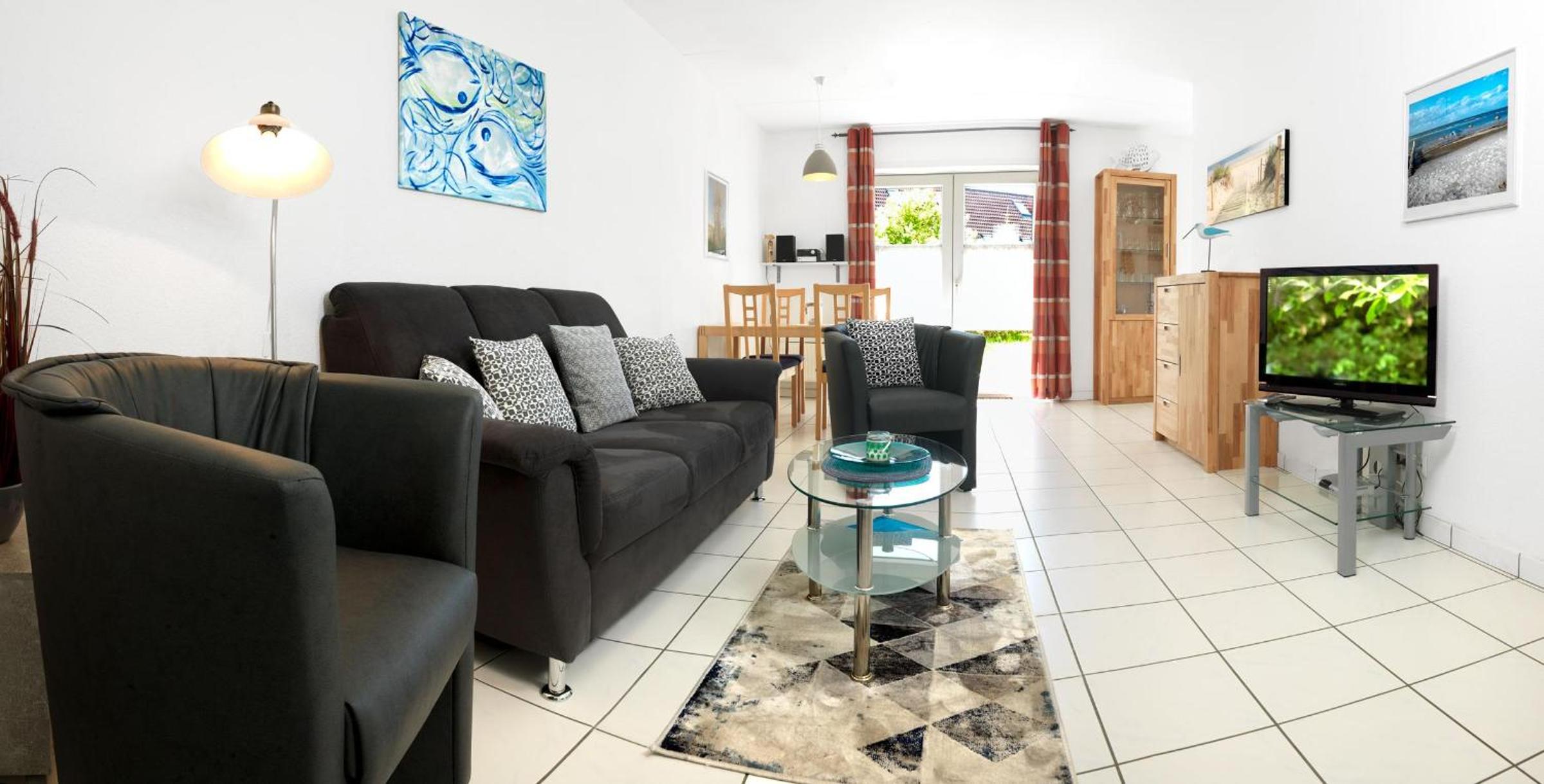 Apartment with Terrace photo 2