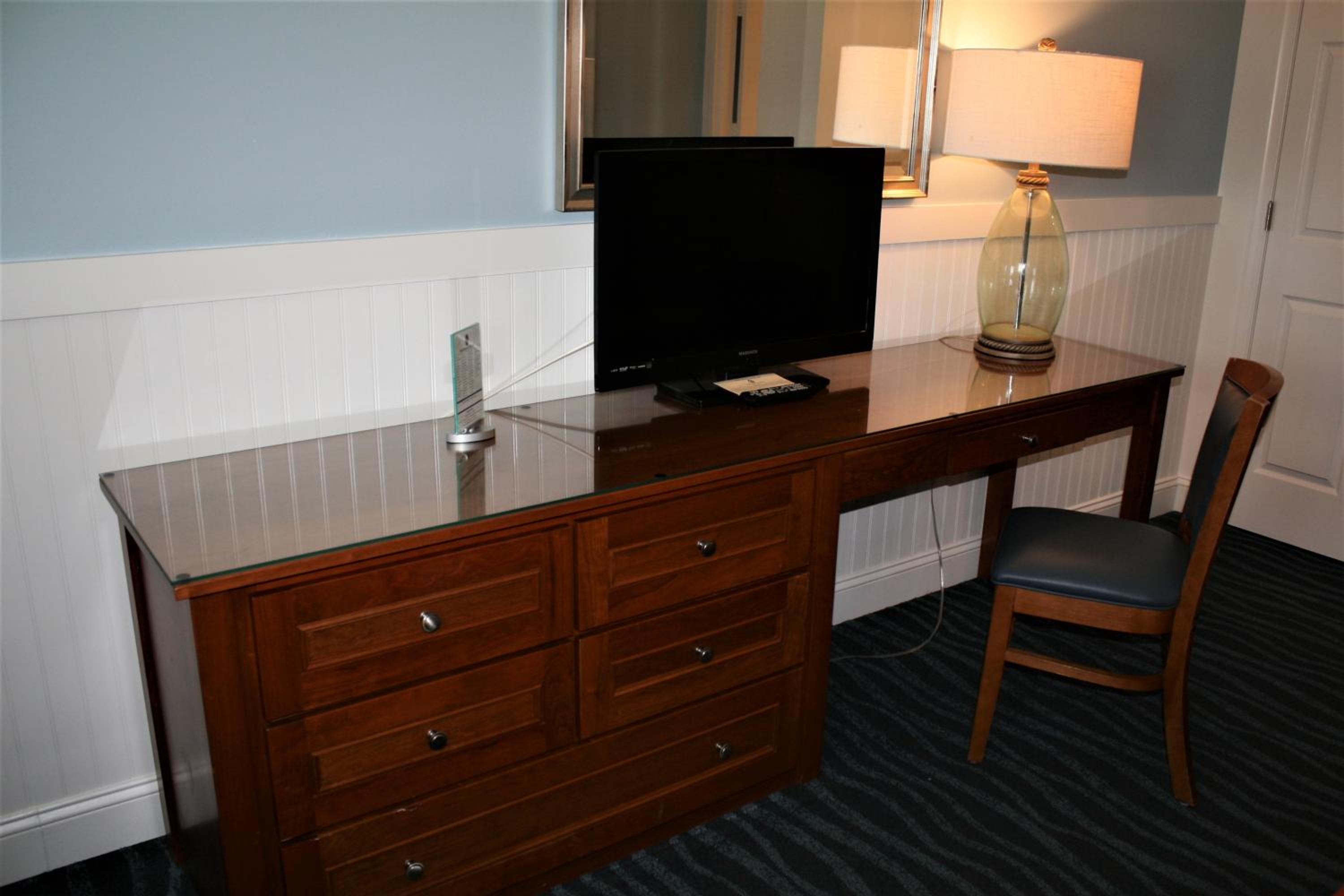 Sea Glass King Suite (Avenue II) photo 2