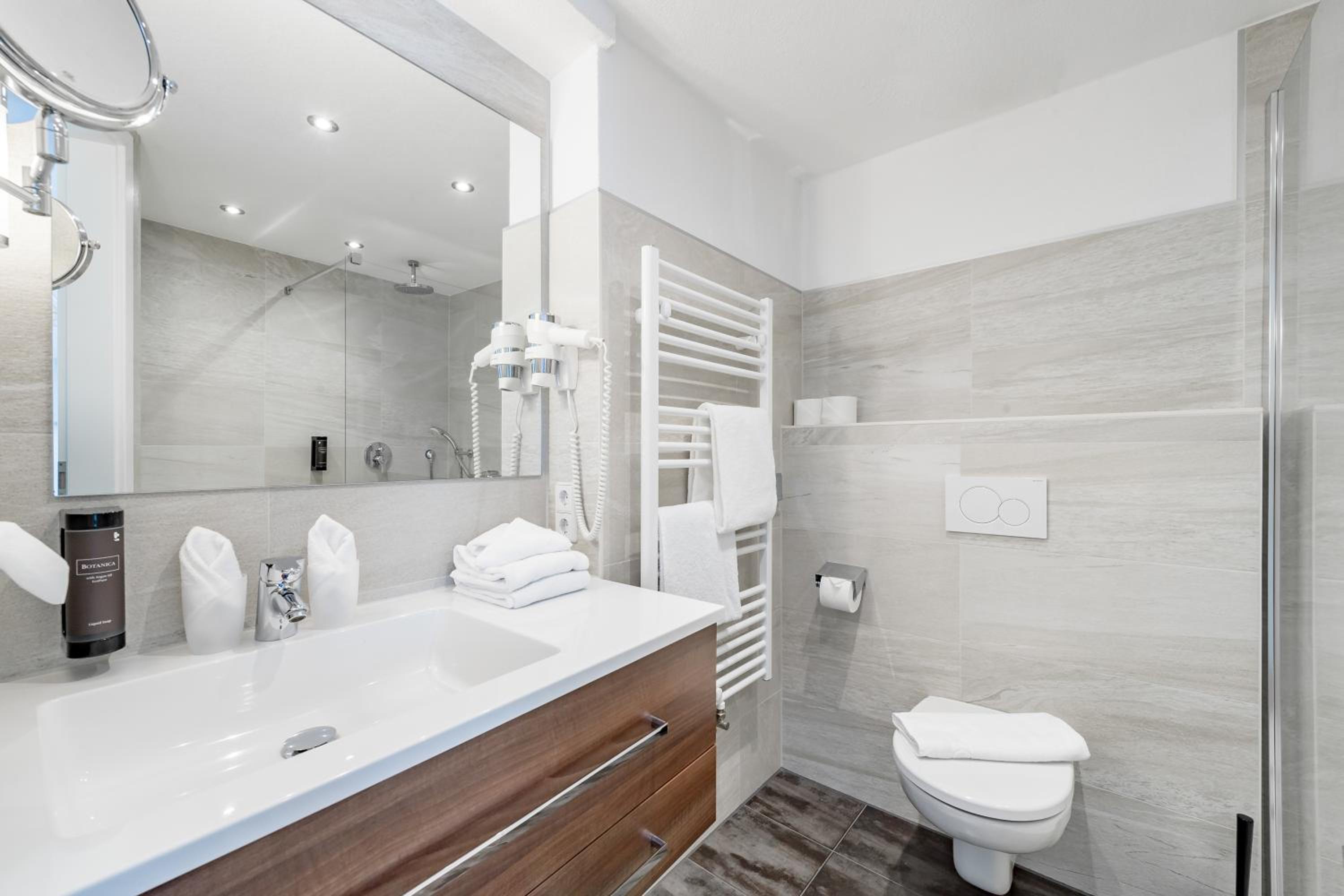 Superior Double Room - Photo 9