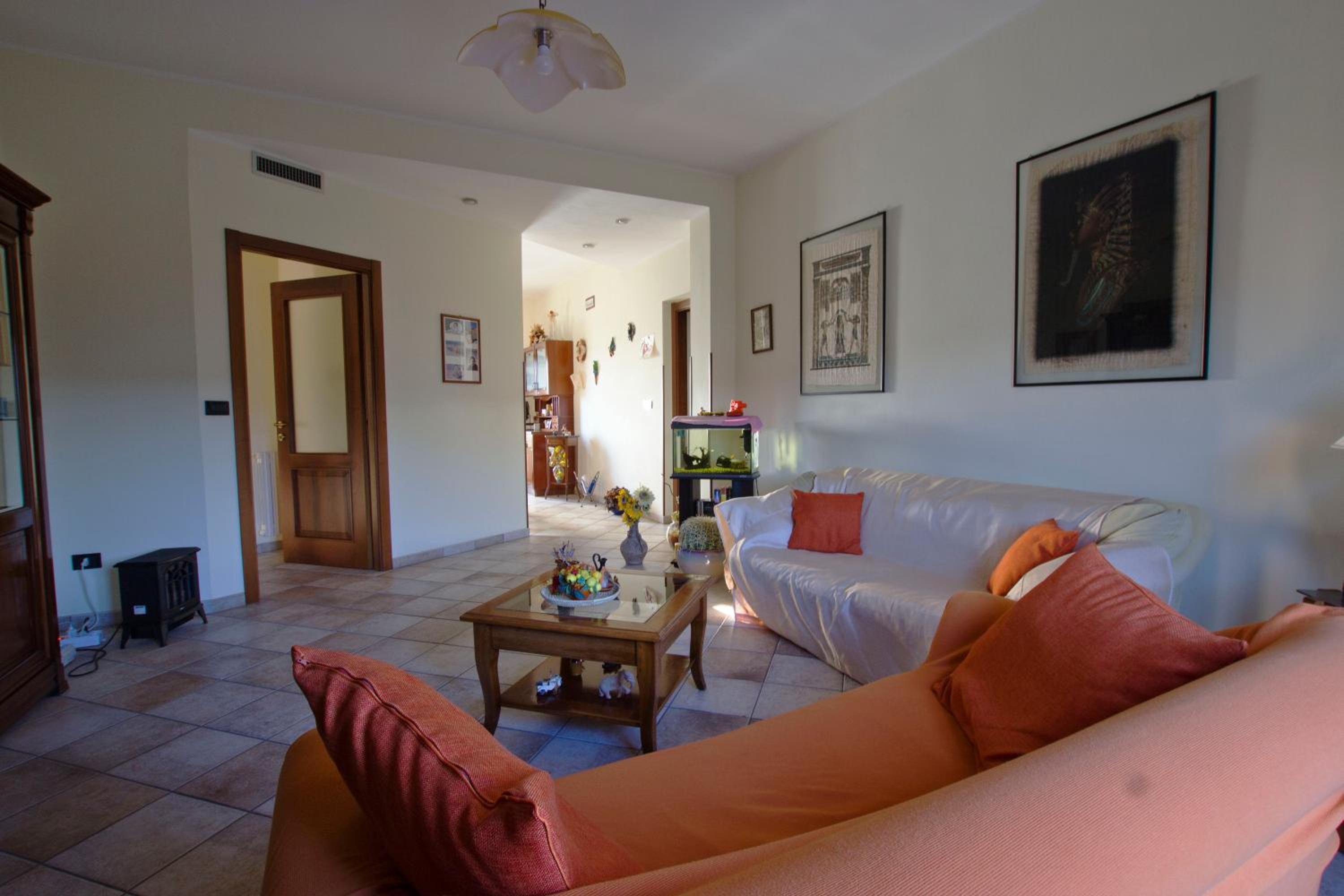 Single Room with Private Bathroom photo 1