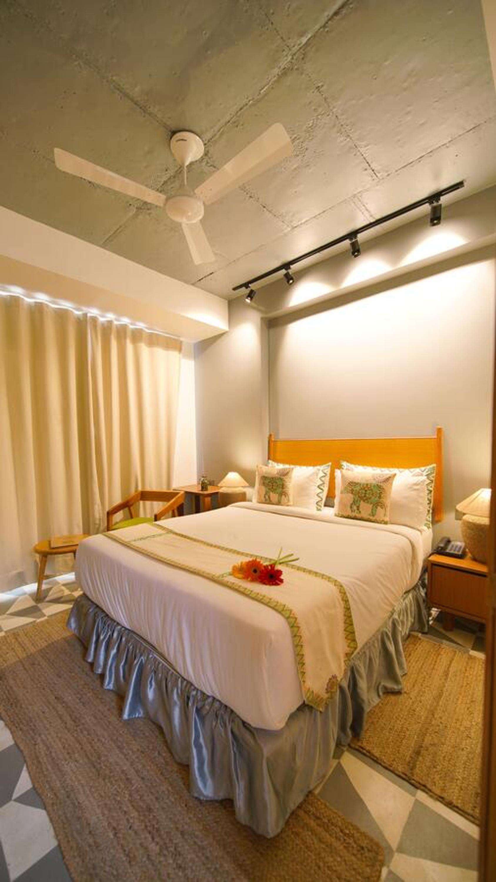 Deluxe King Room photo 3