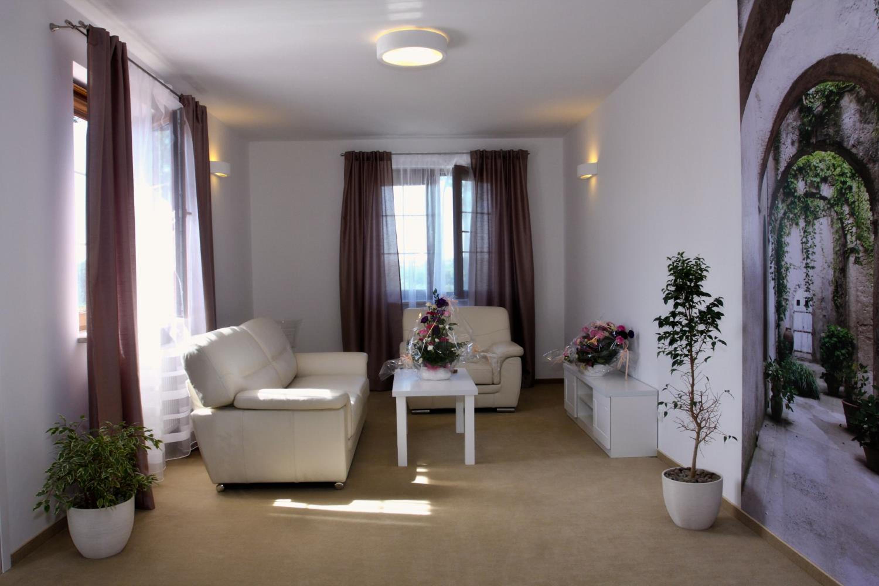 Apartment - Photo 8