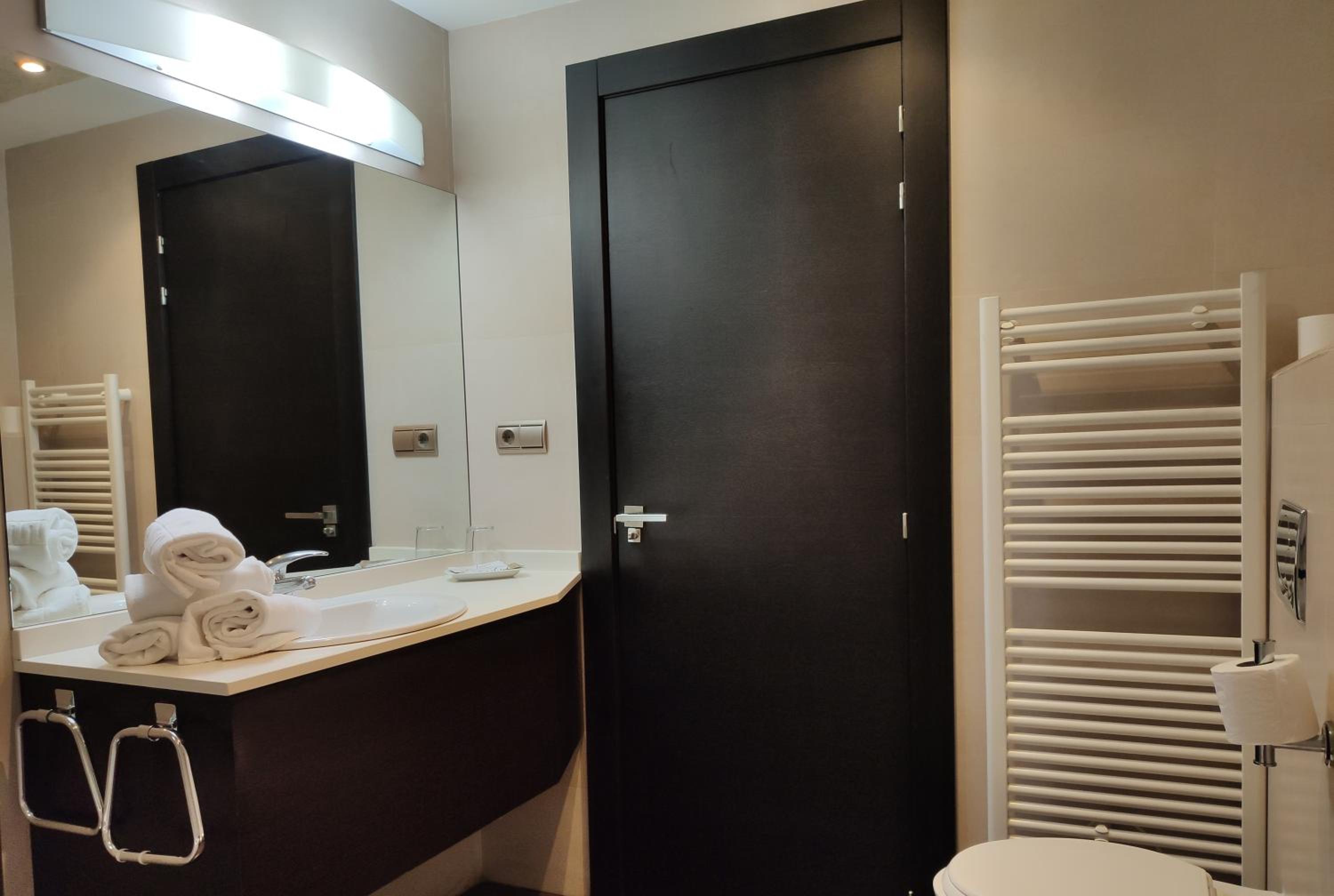 Quadruple Room - Photo 6