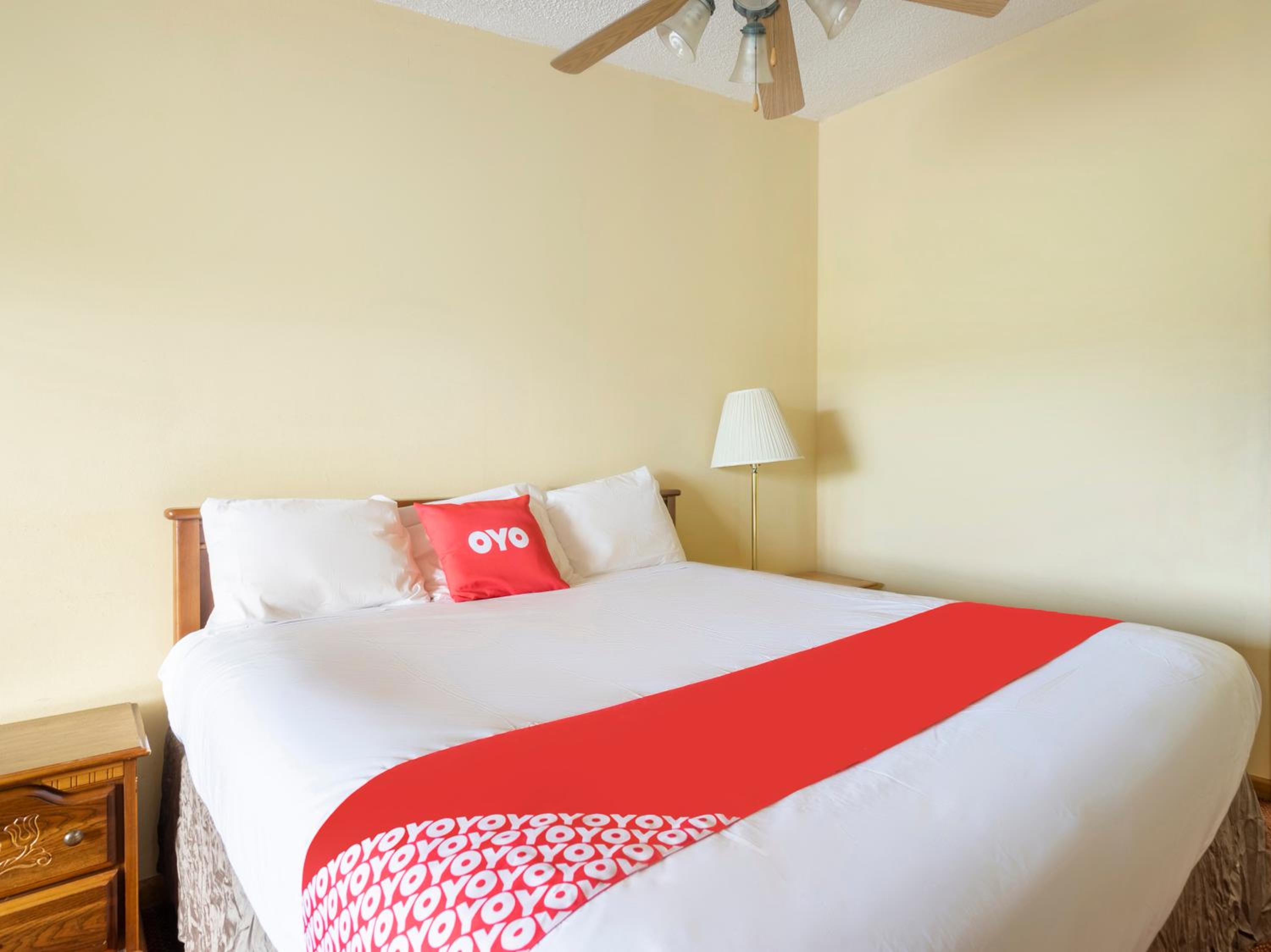Two-Bedroom Apartment - Photo 3