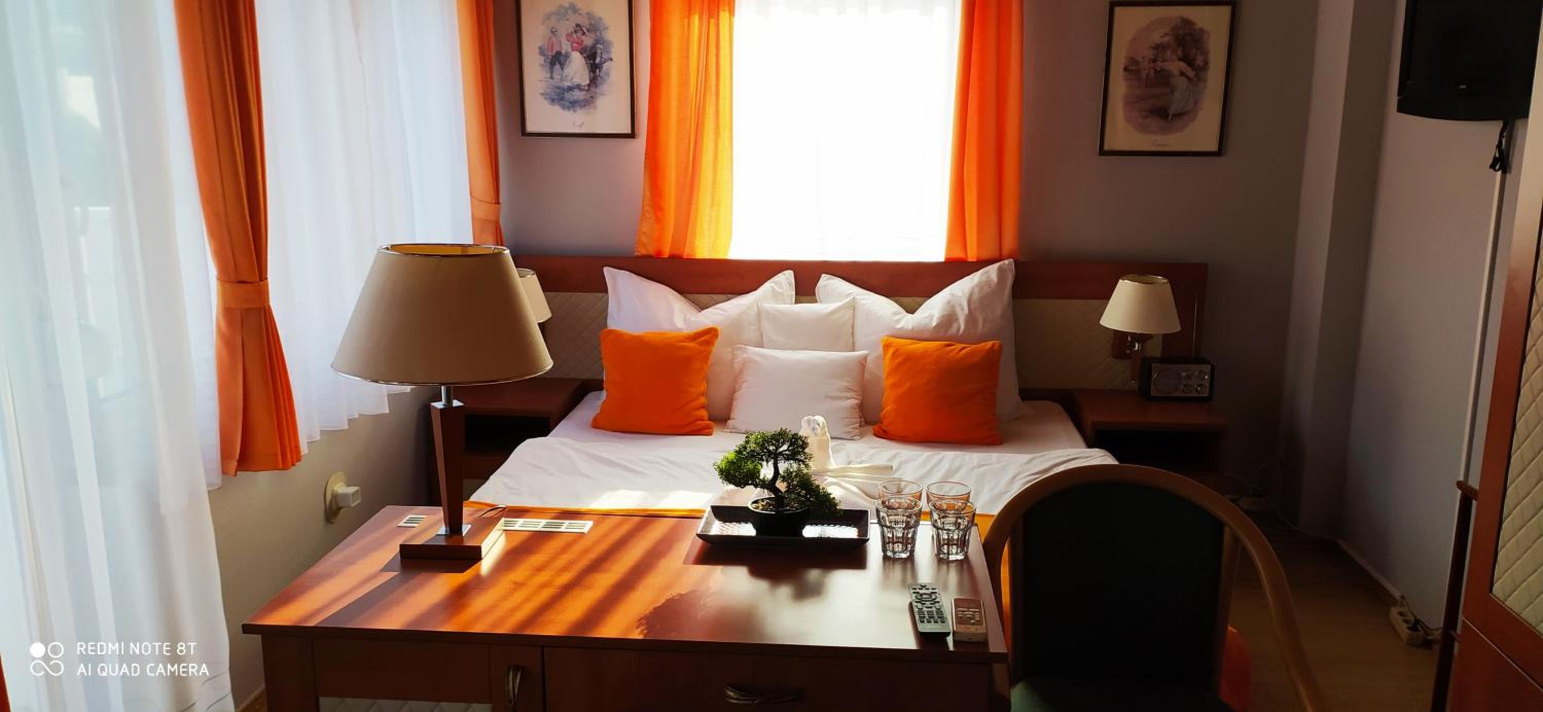Deluxe Double Room with Balcony photo 1