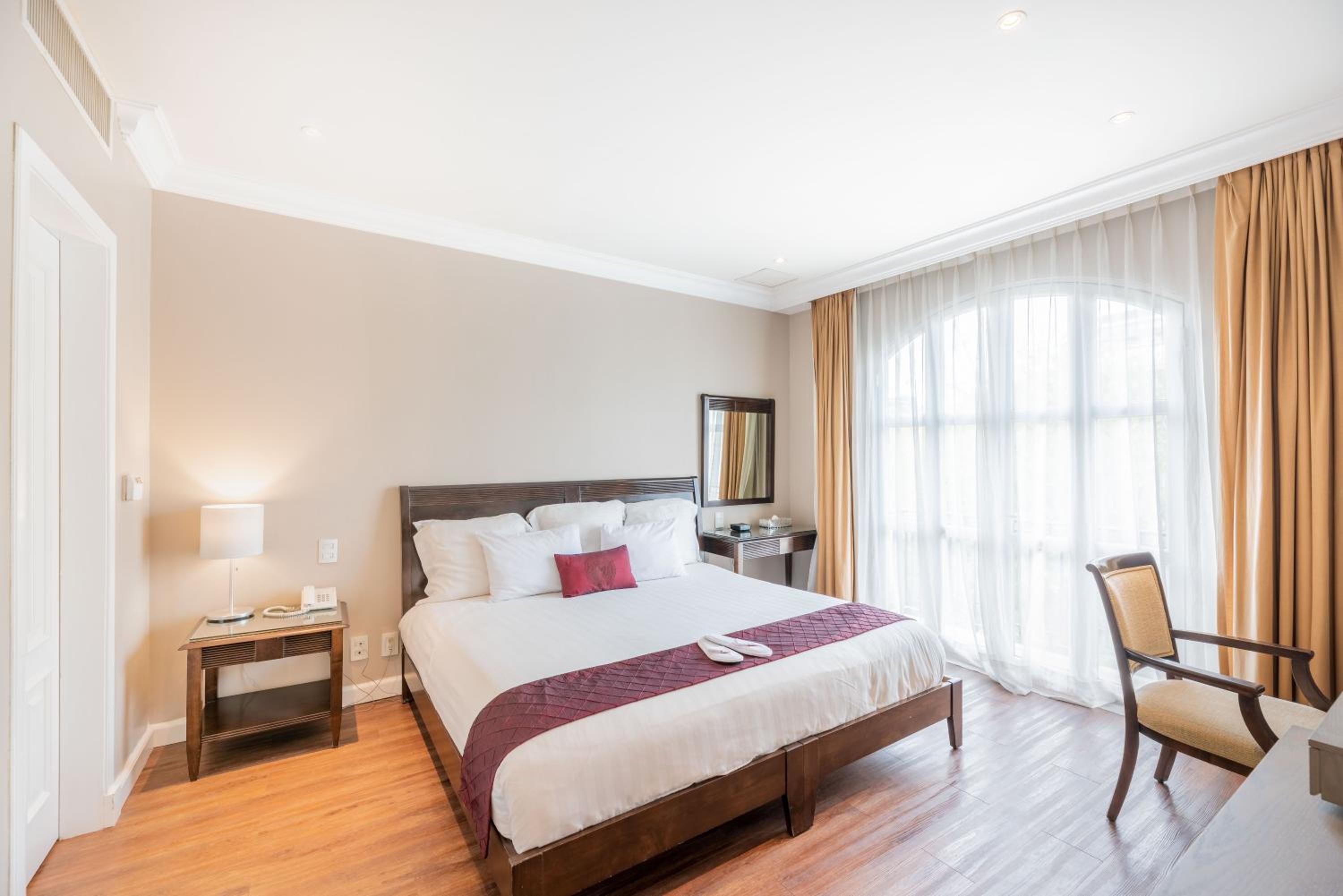 Deluxe Apartment