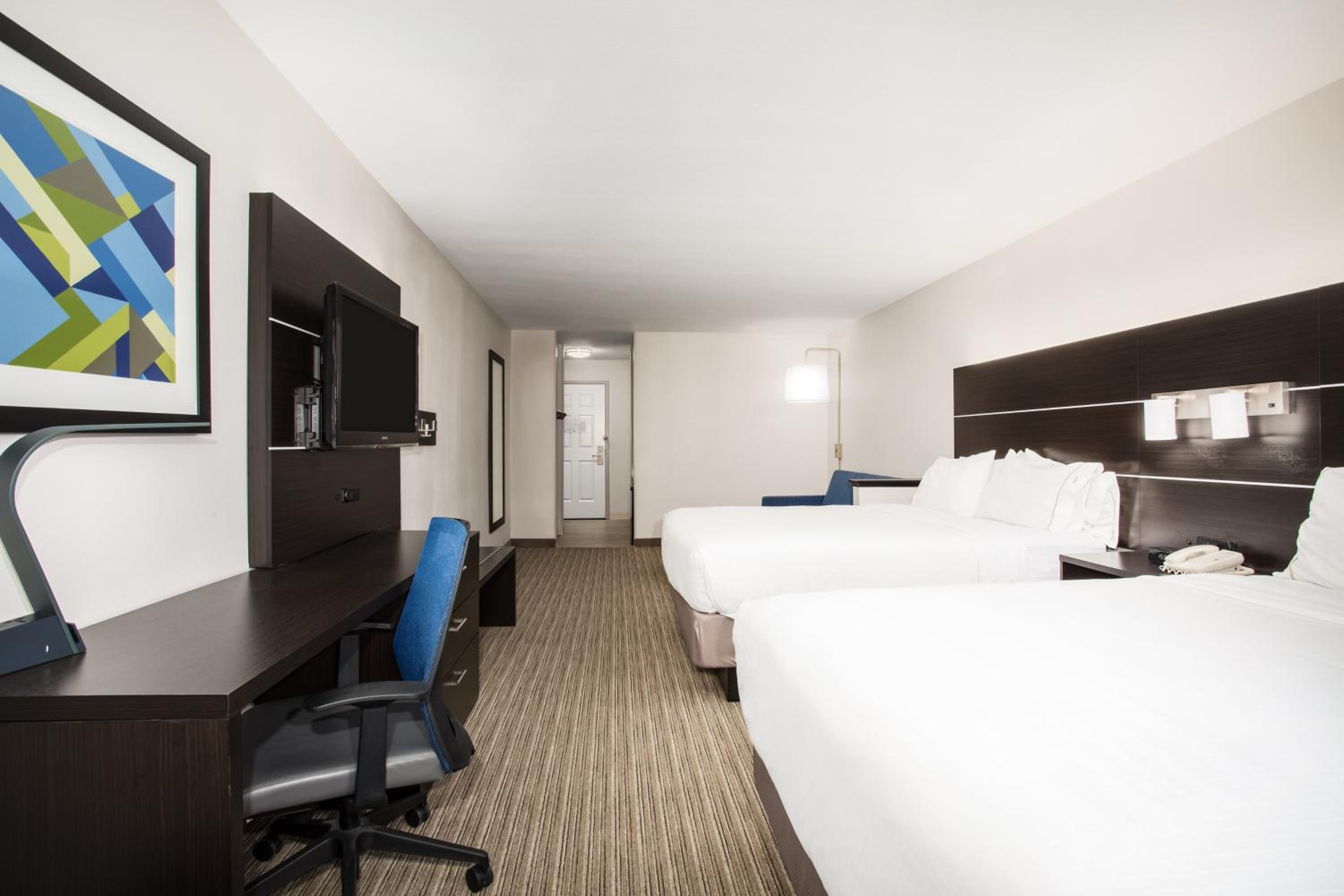 Suite with Two Beds - Non-Smoking - Photo 1