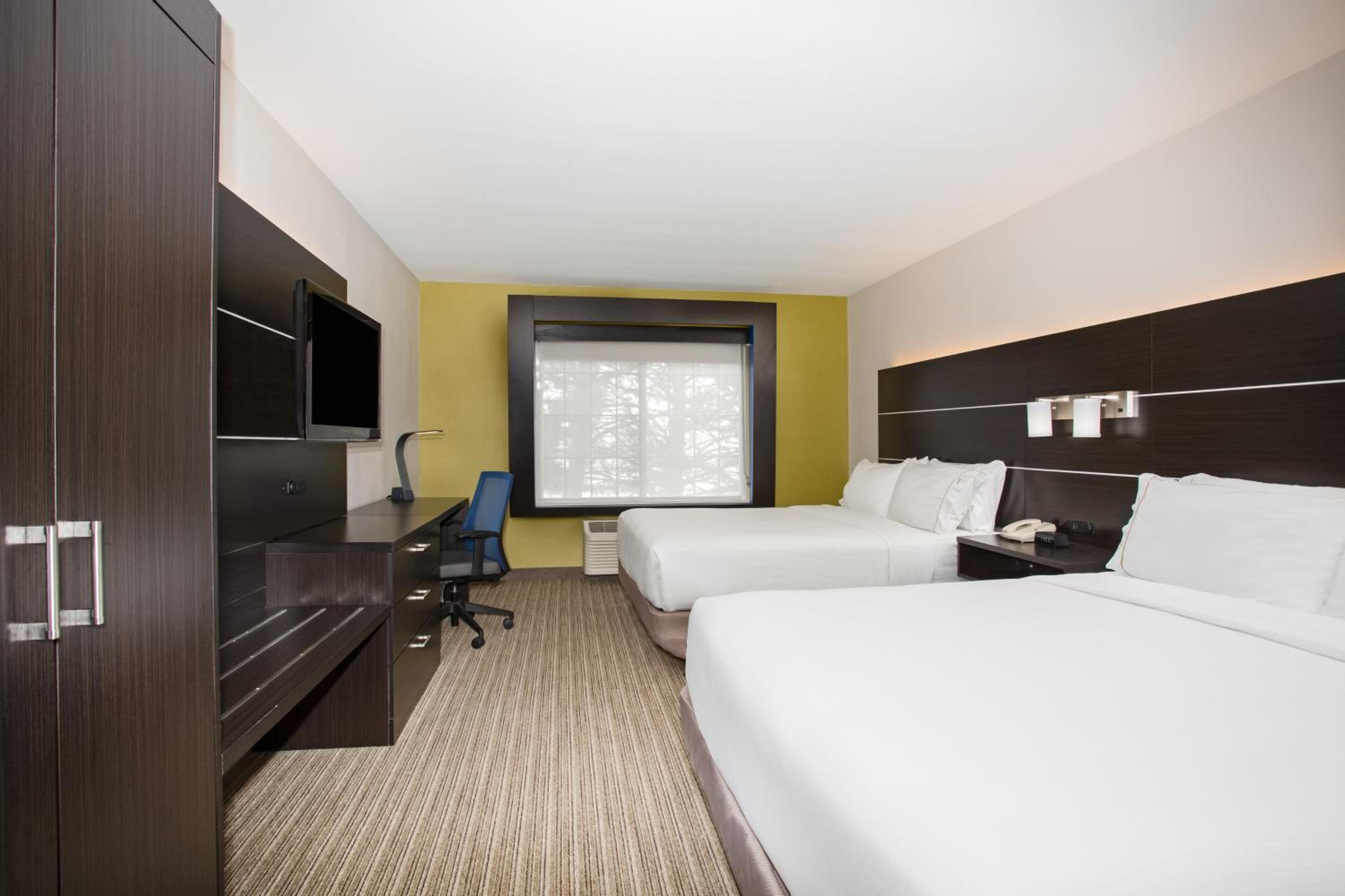 One-Bedroom King Suite - Photo 1