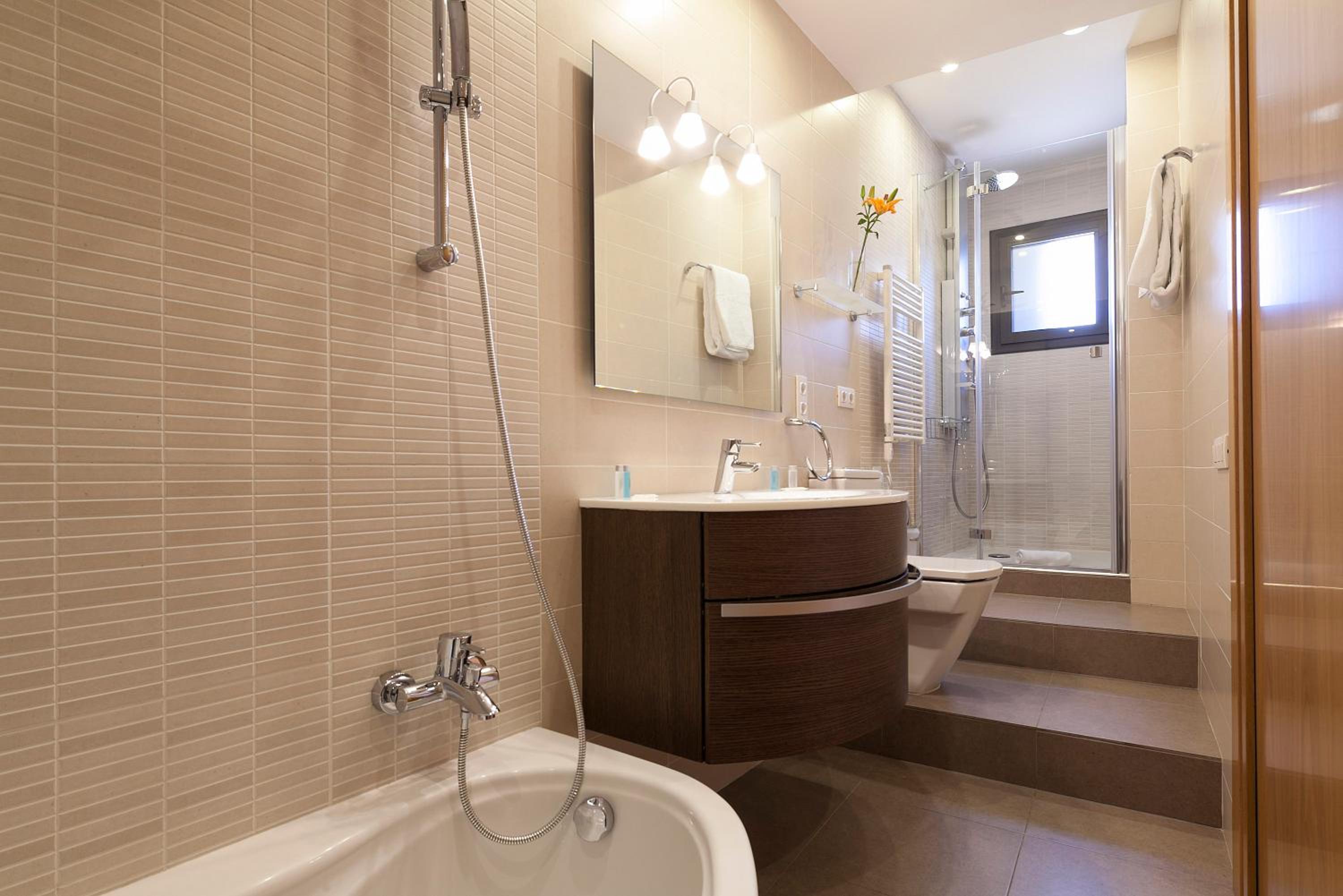 Two-Bedroom Apartment with Terrace photo 2