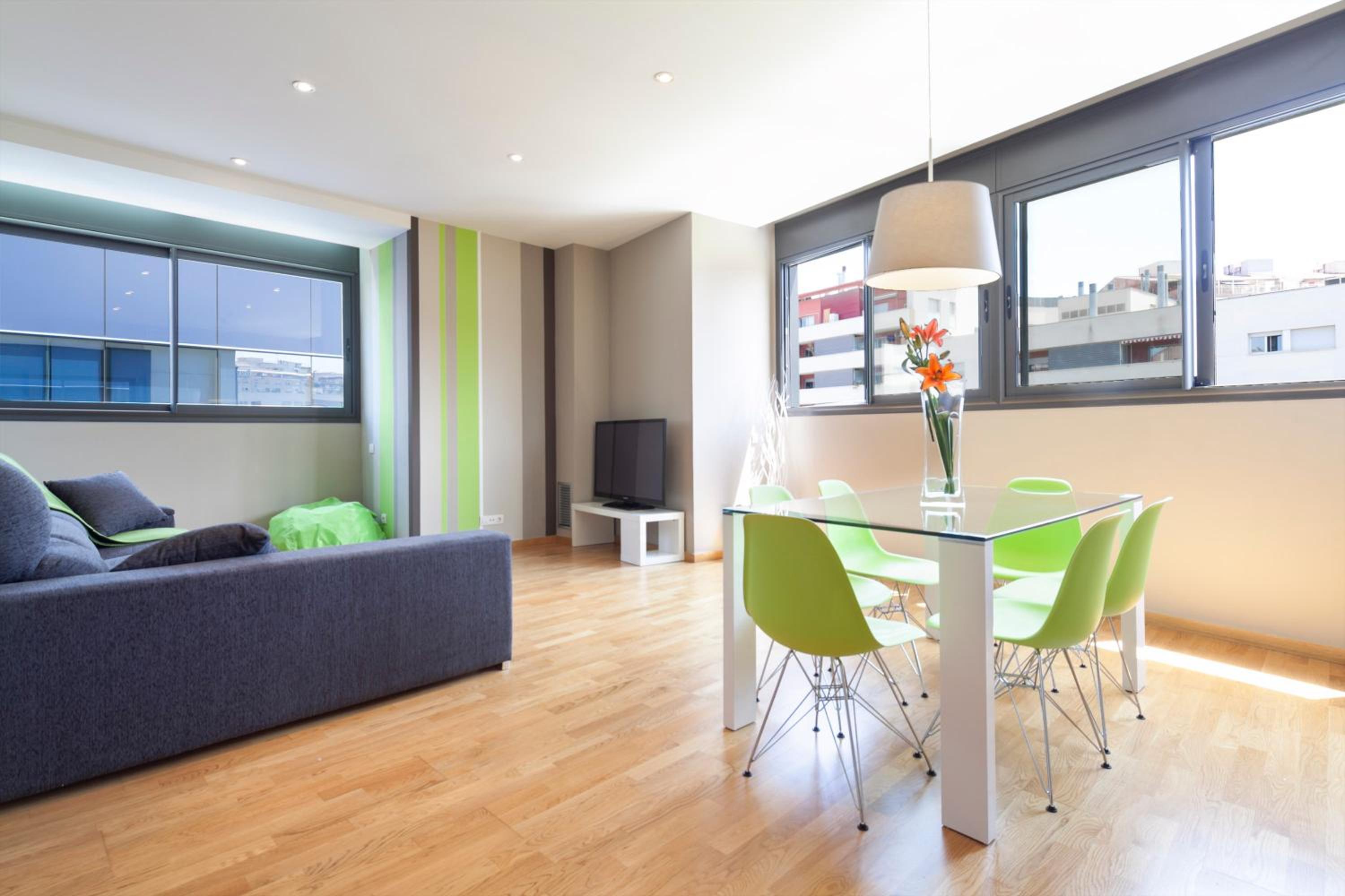 Three-Bedroom Apartment photo 2
